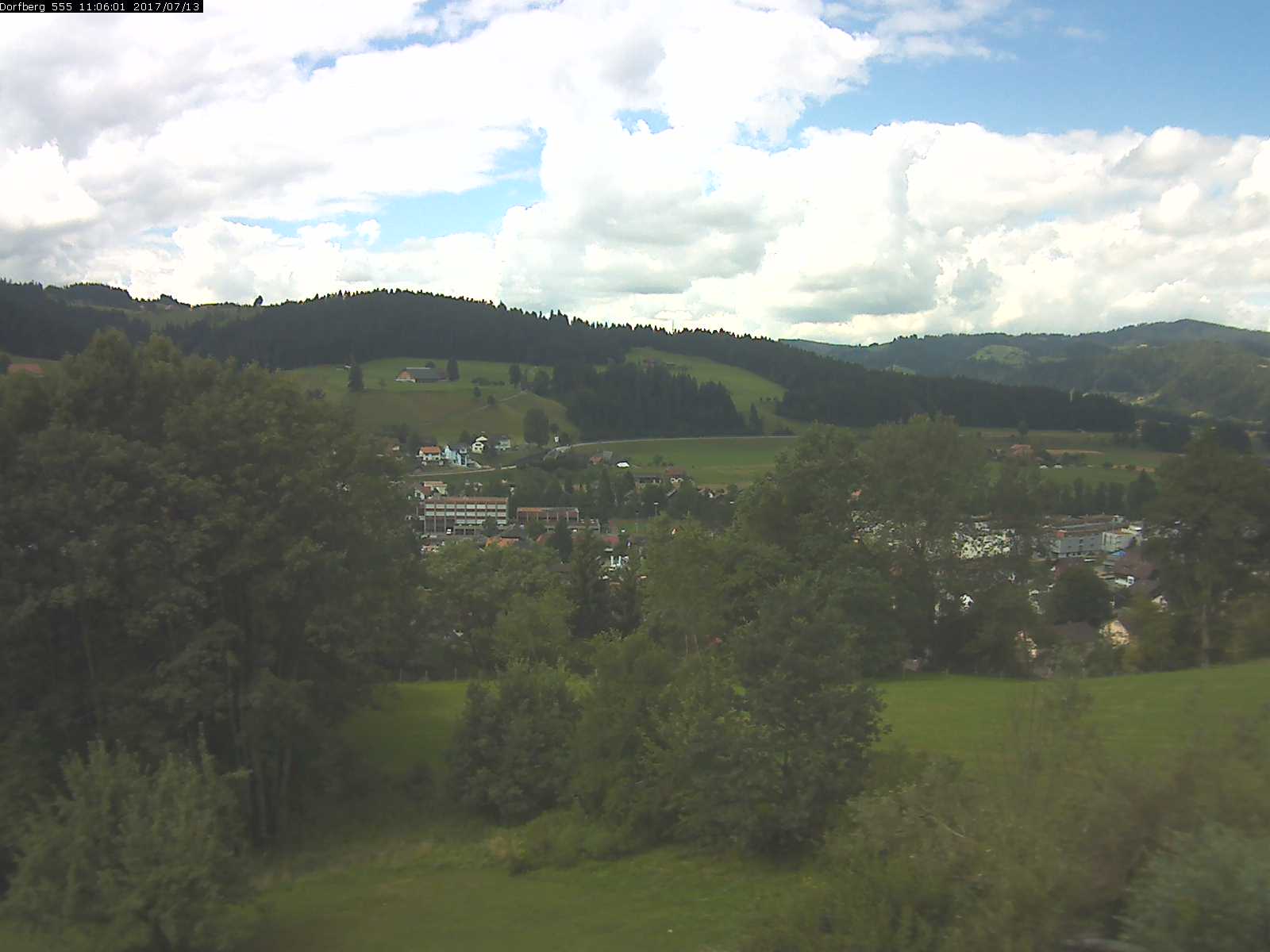 Webcam-Bild: Aussicht vom Dorfberg in Langnau 20170713-110601