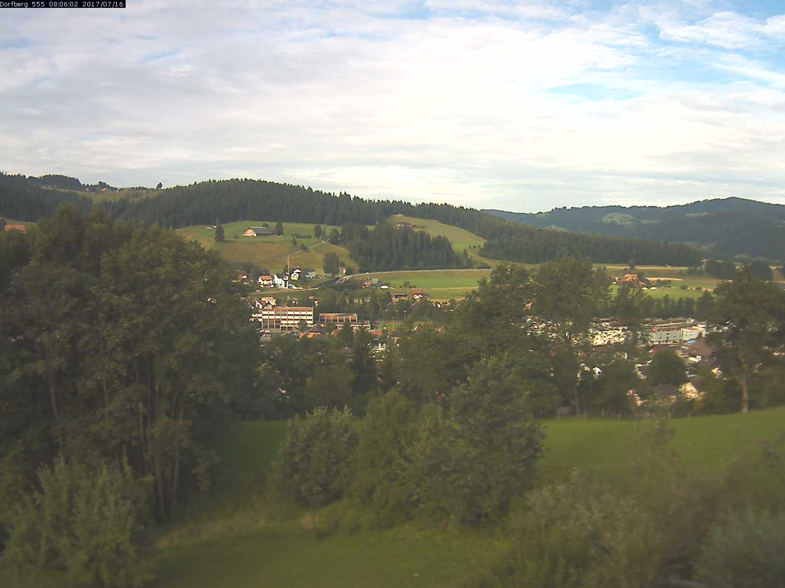 Webcam-Bild: Aussicht vom Dorfberg in Langnau 20170716-080602
