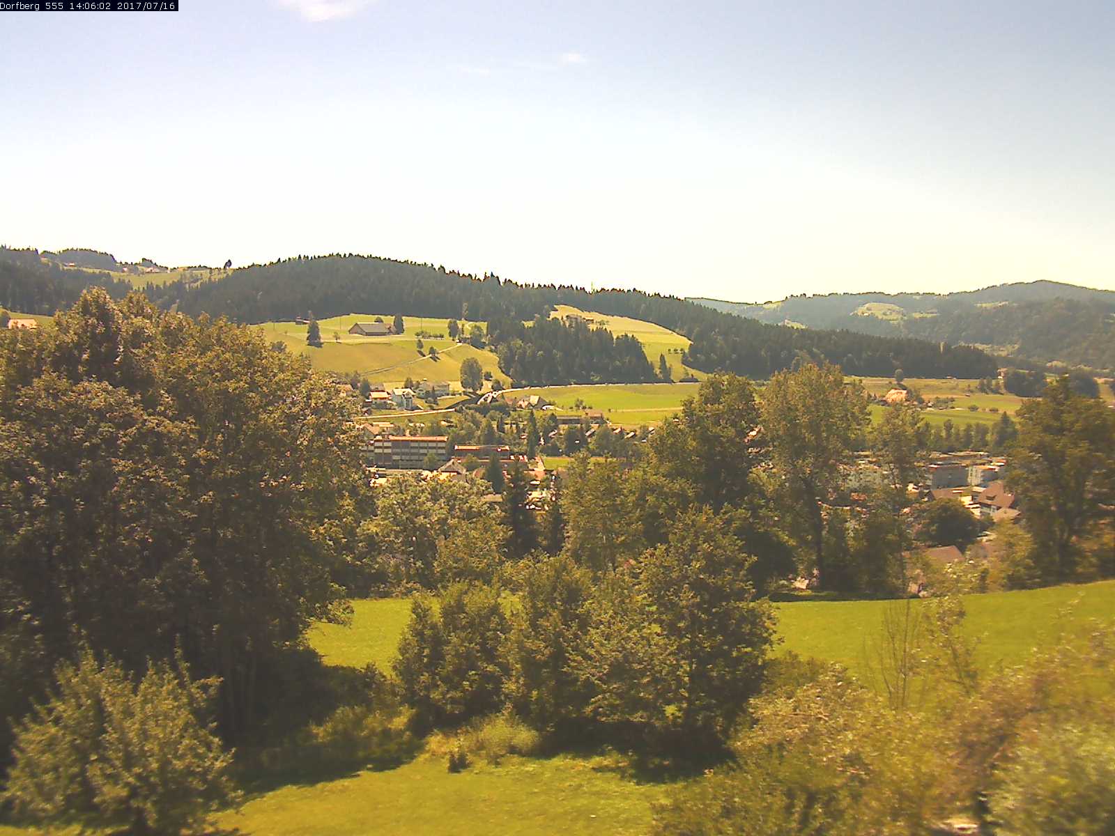 Webcam-Bild: Aussicht vom Dorfberg in Langnau 20170716-140601