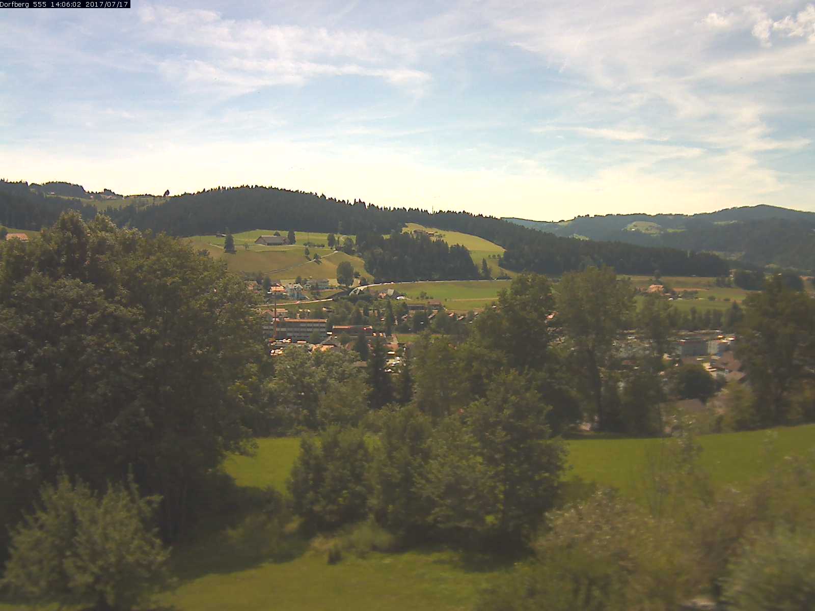 Webcam-Bild: Aussicht vom Dorfberg in Langnau 20170717-140601