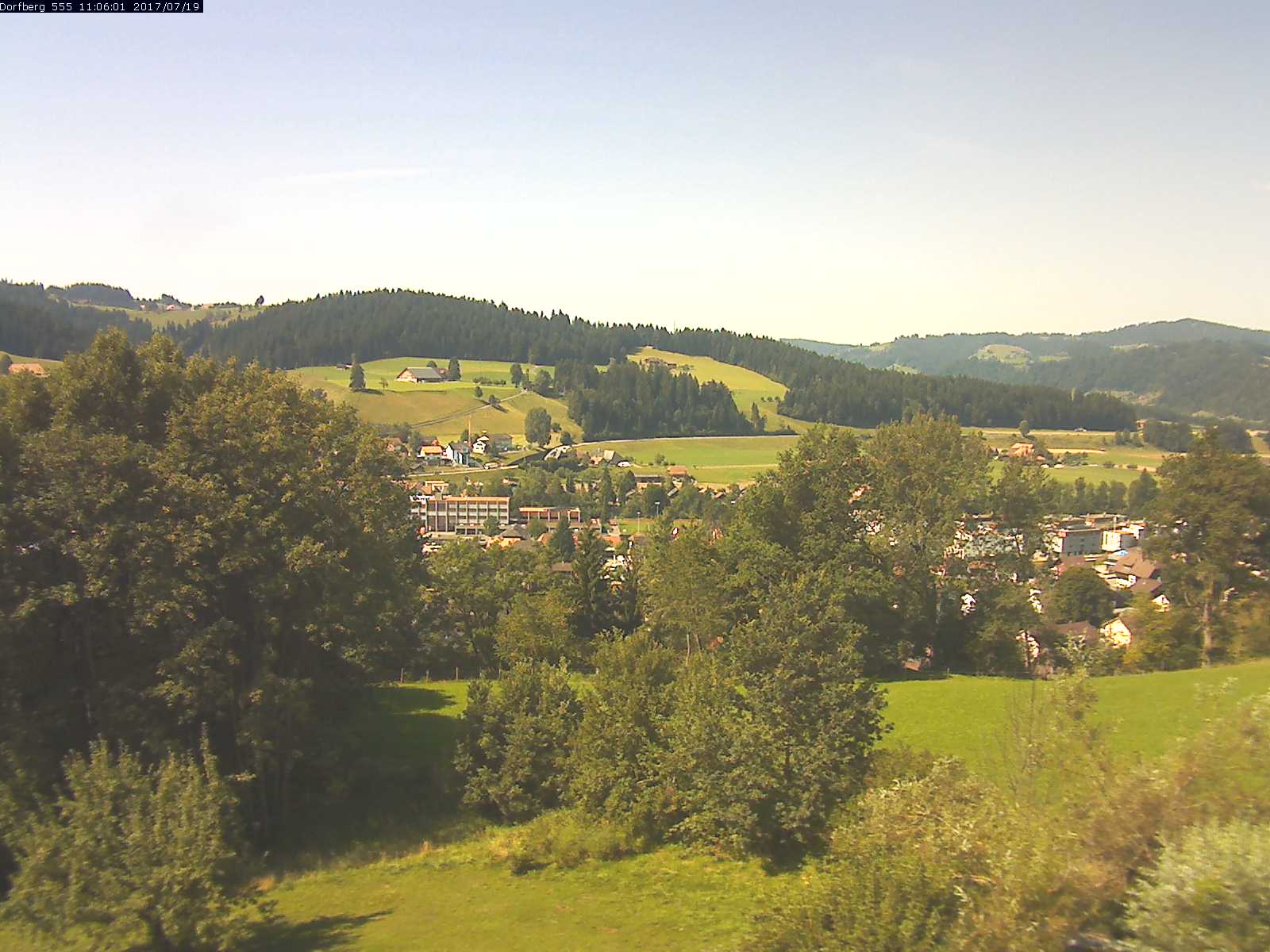 Webcam-Bild: Aussicht vom Dorfberg in Langnau 20170719-110601