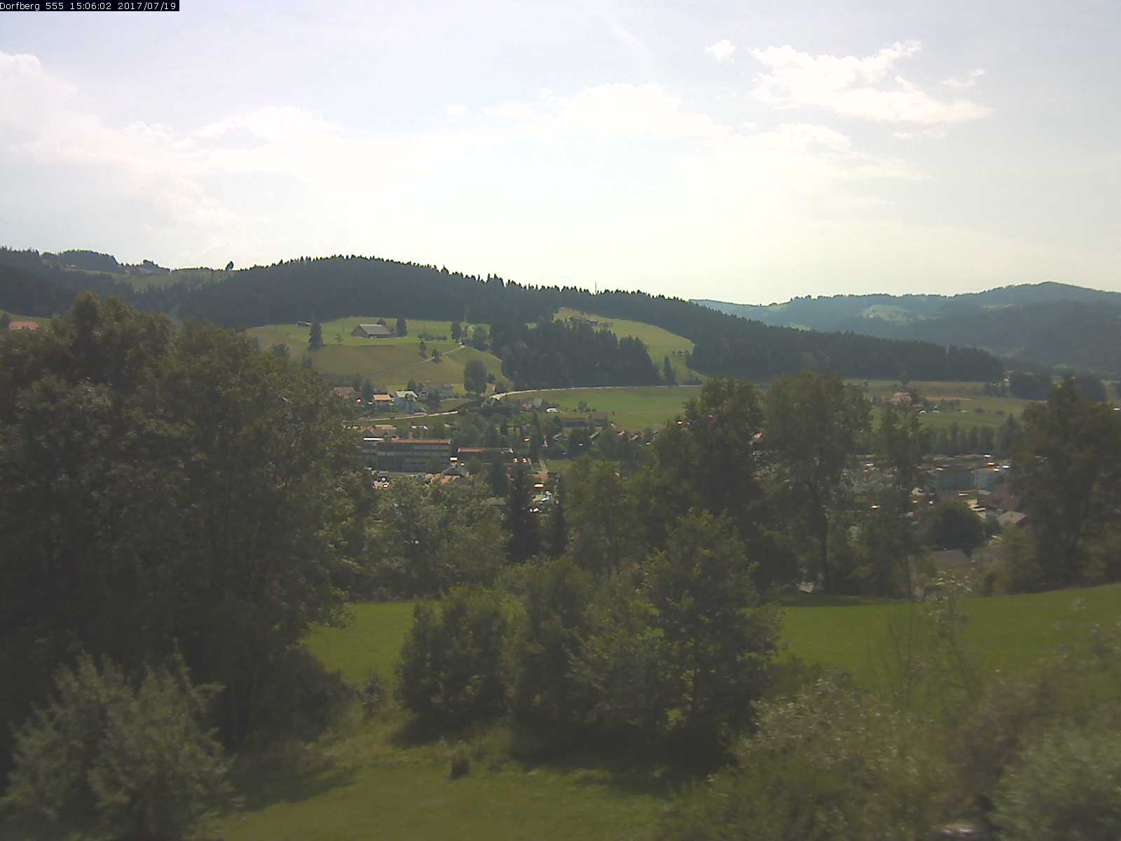 Webcam-Bild: Aussicht vom Dorfberg in Langnau 20170719-150601