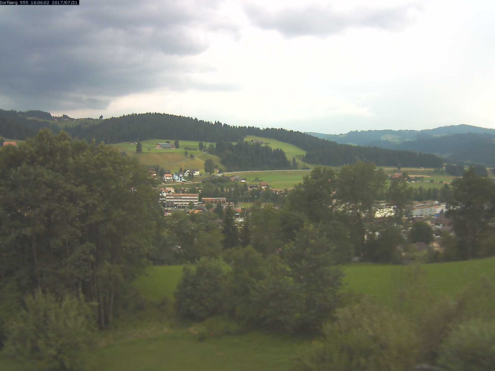 Webcam-Bild: Aussicht vom Dorfberg in Langnau 20170721-160601