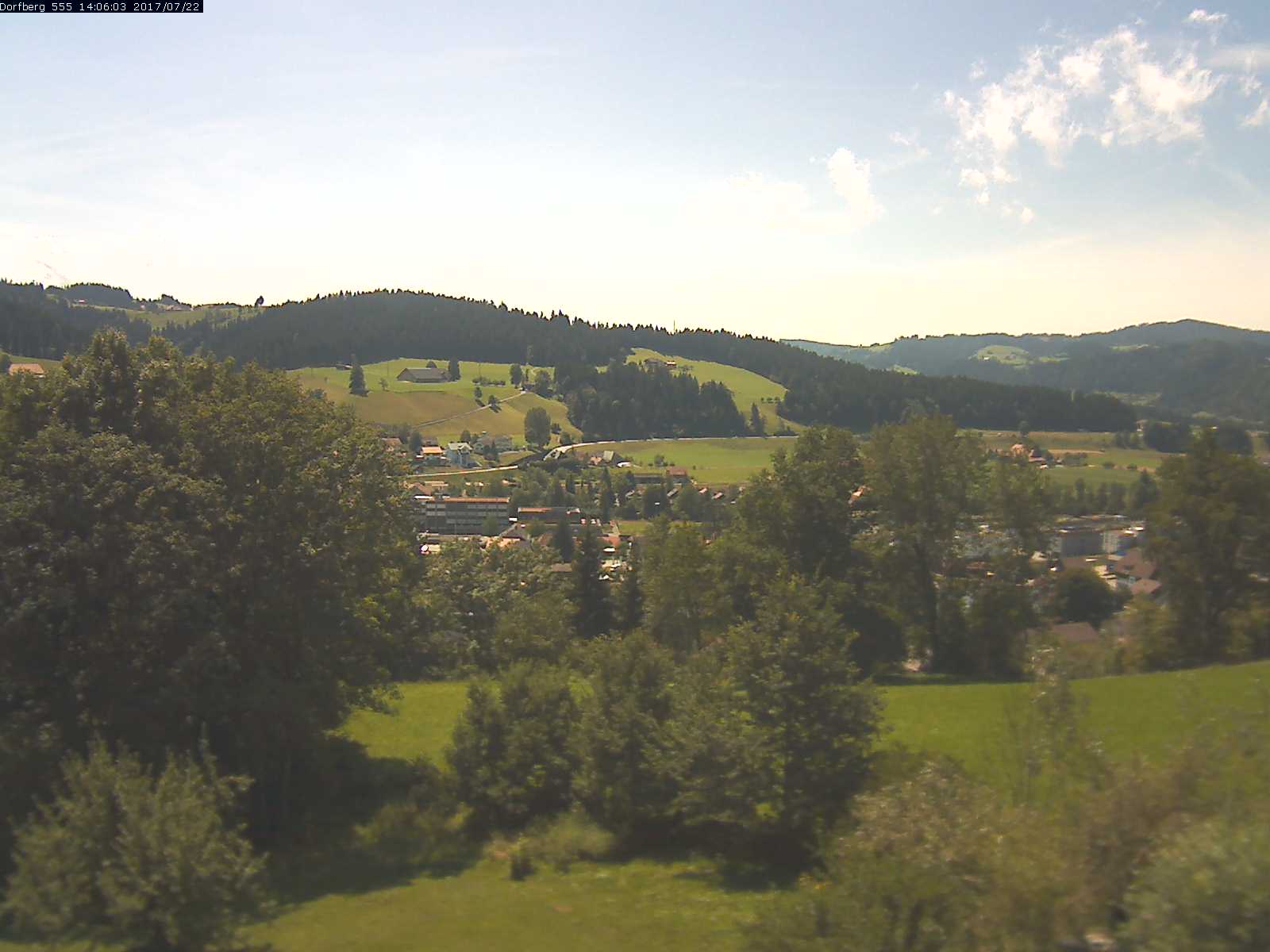 Webcam-Bild: Aussicht vom Dorfberg in Langnau 20170722-140601