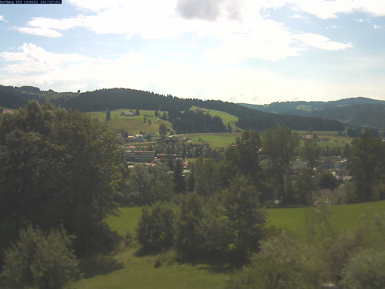 Webcam-Bild: Aussicht vom Dorfberg in Langnau 20170722-150601