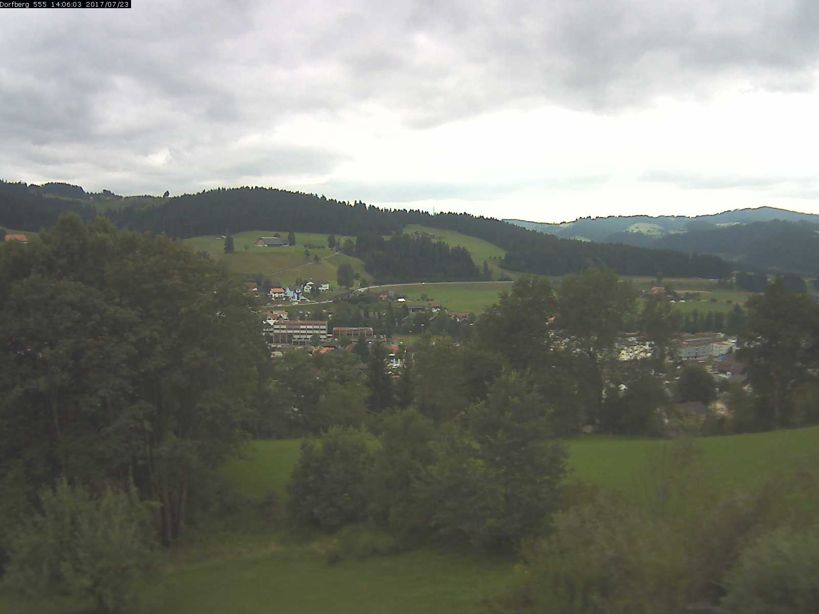 Webcam-Bild: Aussicht vom Dorfberg in Langnau 20170723-140601