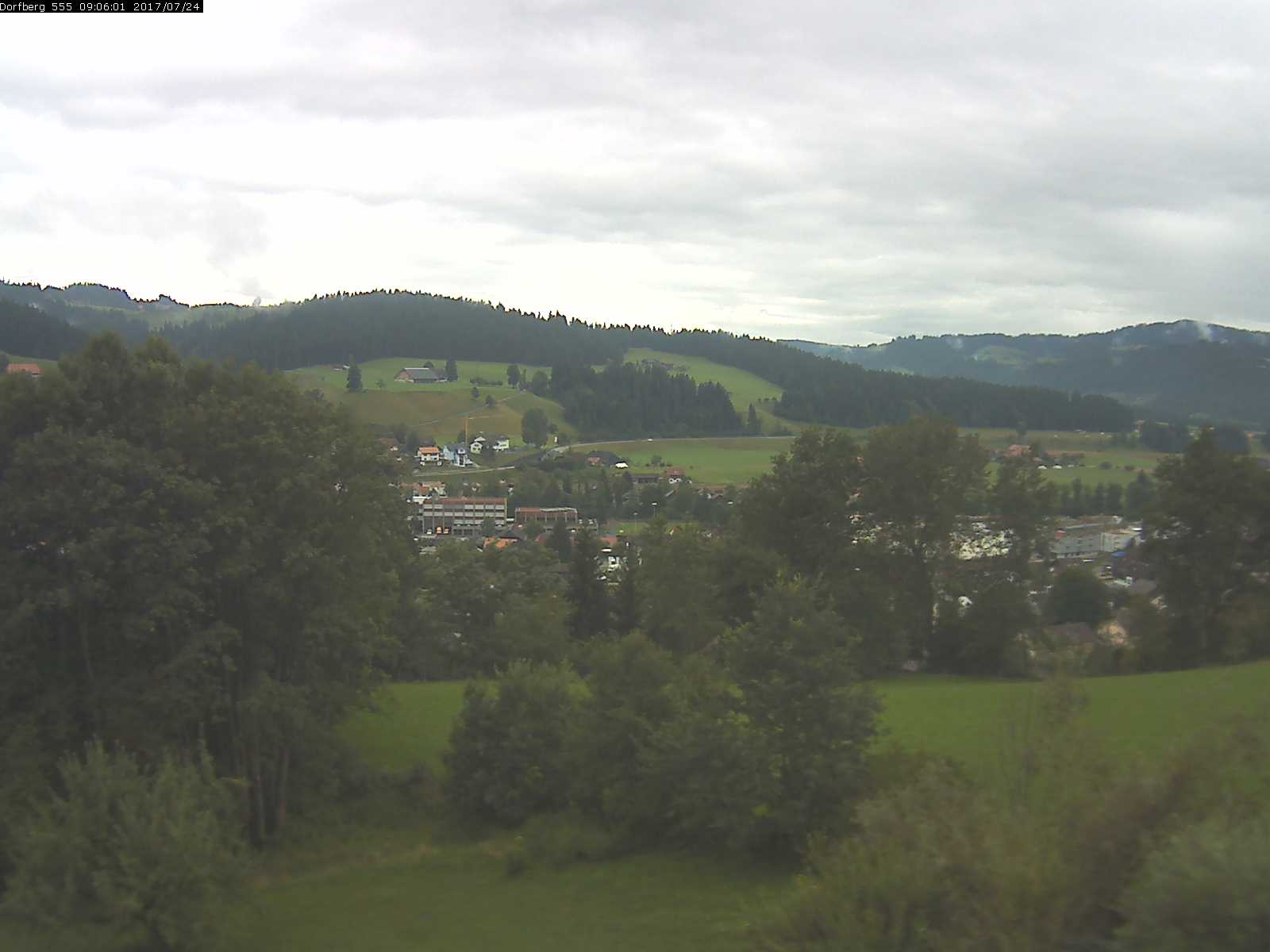Webcam-Bild: Aussicht vom Dorfberg in Langnau 20170724-090601