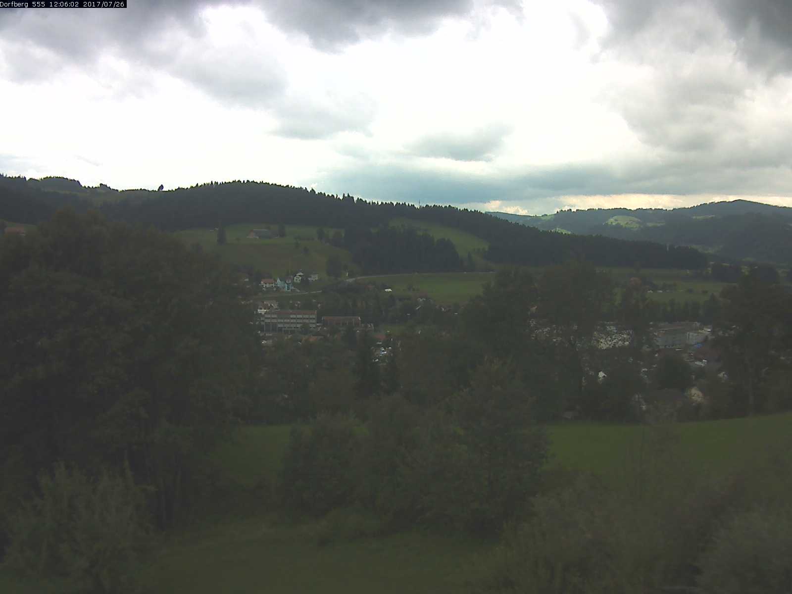 Webcam-Bild: Aussicht vom Dorfberg in Langnau 20170726-120601