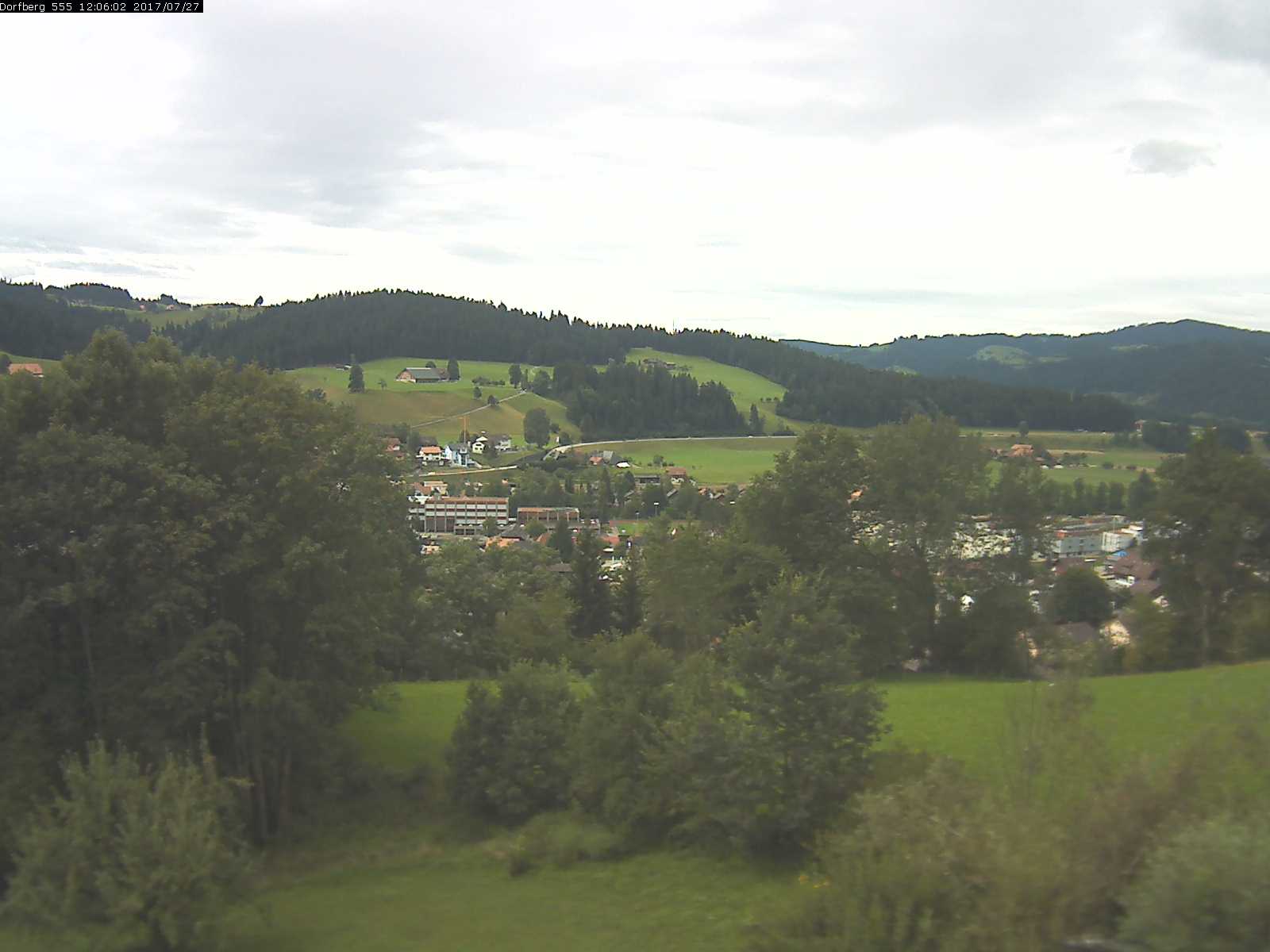 Webcam-Bild: Aussicht vom Dorfberg in Langnau 20170727-120601