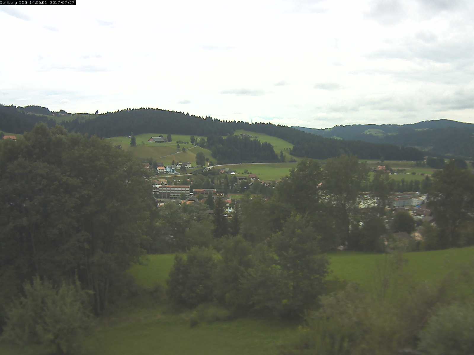 Webcam-Bild: Aussicht vom Dorfberg in Langnau 20170727-140601