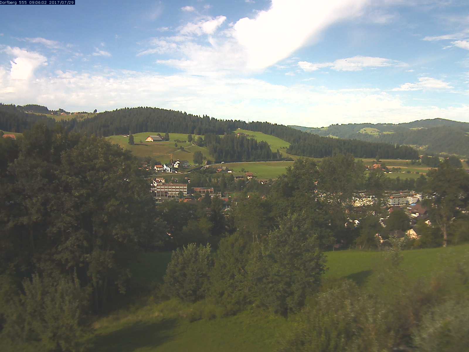 Webcam-Bild: Aussicht vom Dorfberg in Langnau 20170729-090601