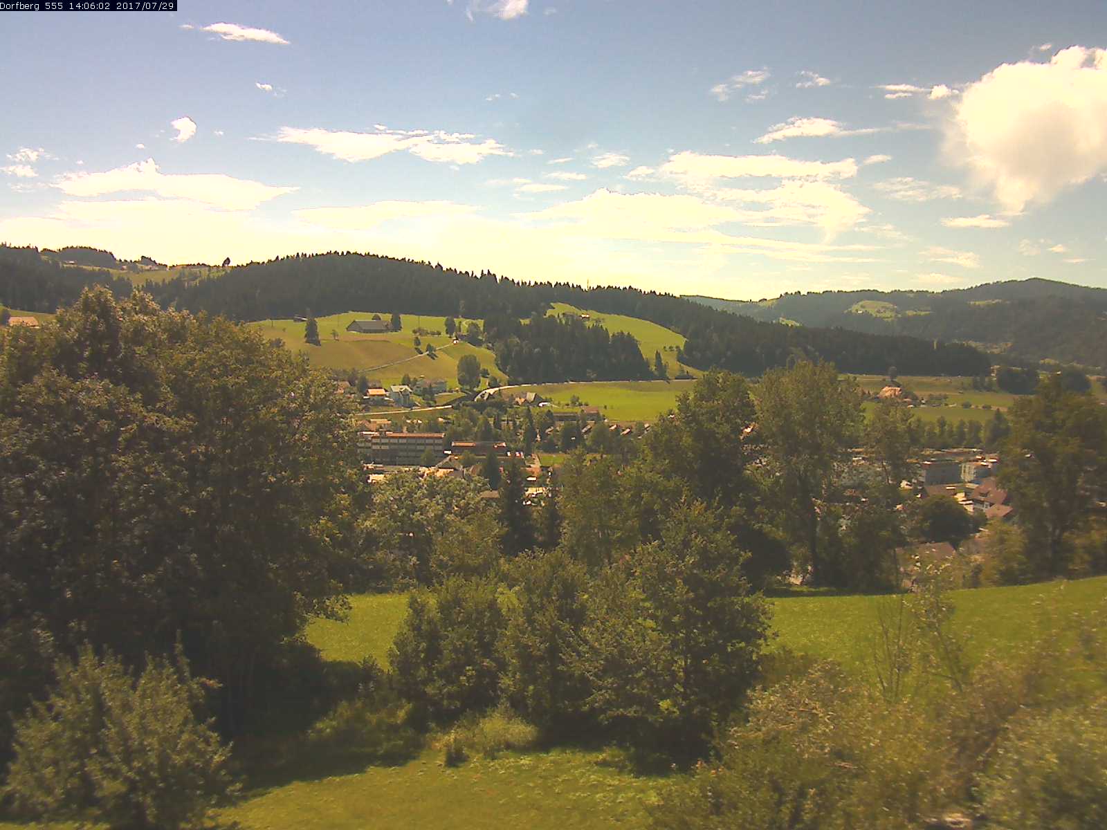 Webcam-Bild: Aussicht vom Dorfberg in Langnau 20170729-140601