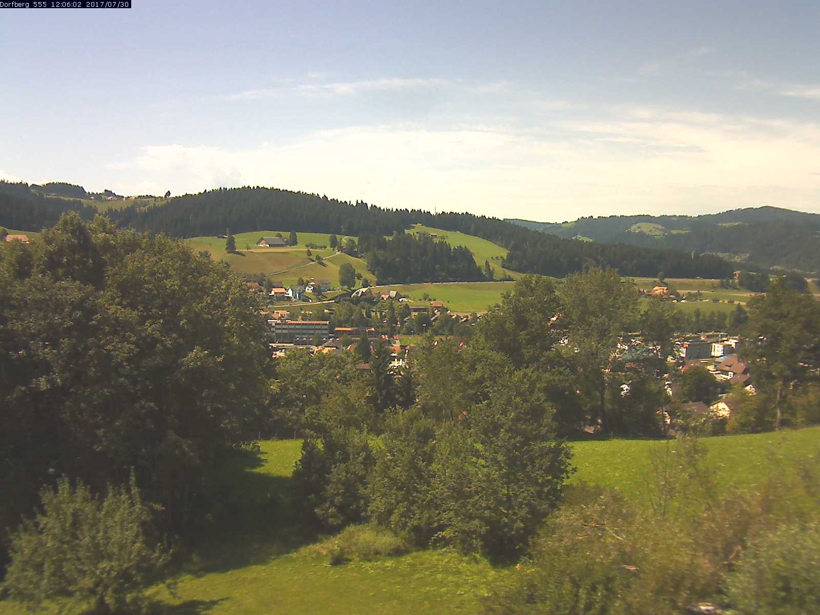 Webcam-Bild: Aussicht vom Dorfberg in Langnau 20170730-120601