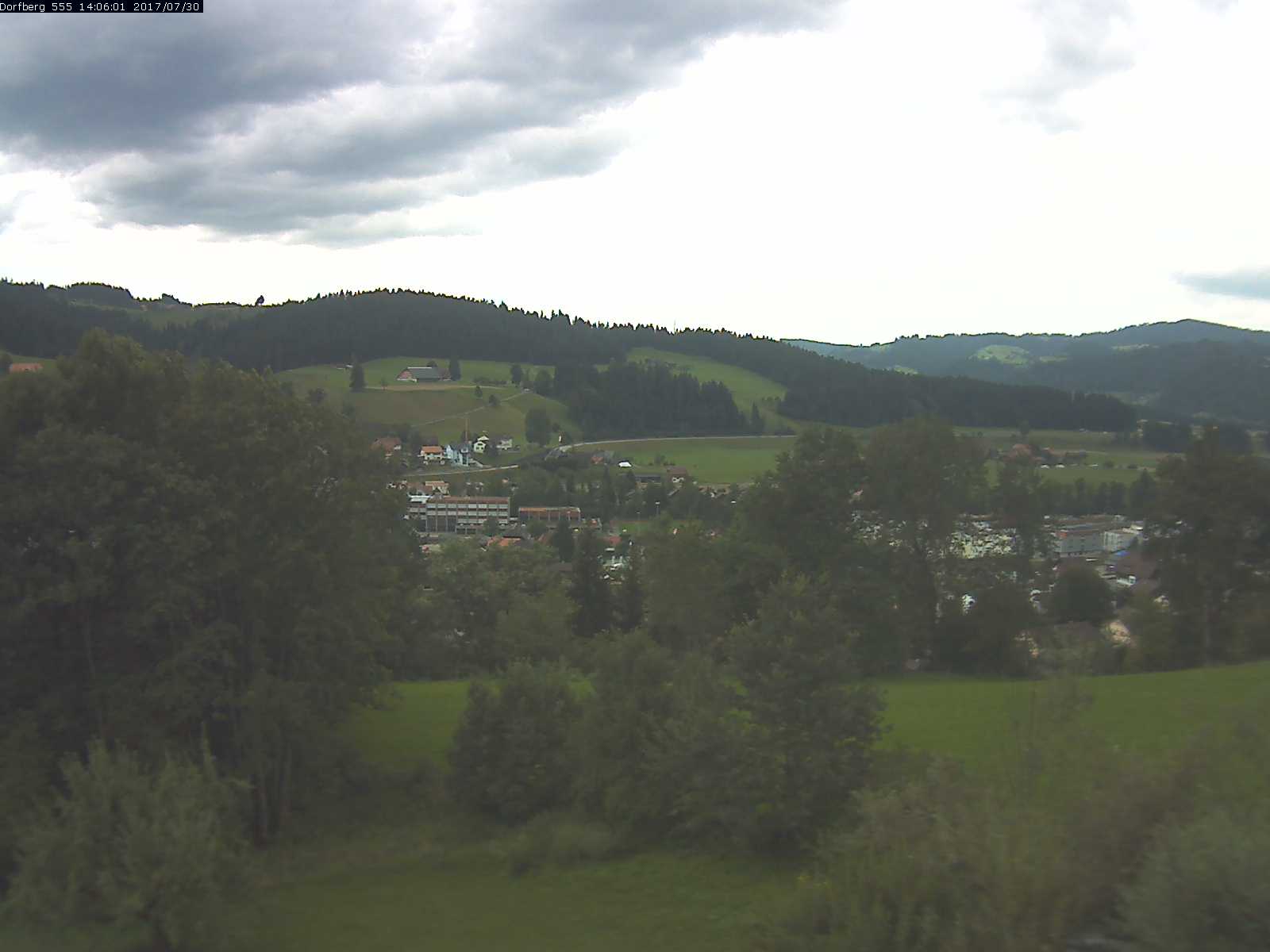 Webcam-Bild: Aussicht vom Dorfberg in Langnau 20170730-140601