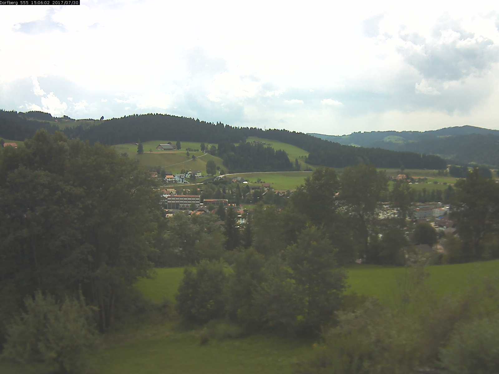 Webcam-Bild: Aussicht vom Dorfberg in Langnau 20170730-150601