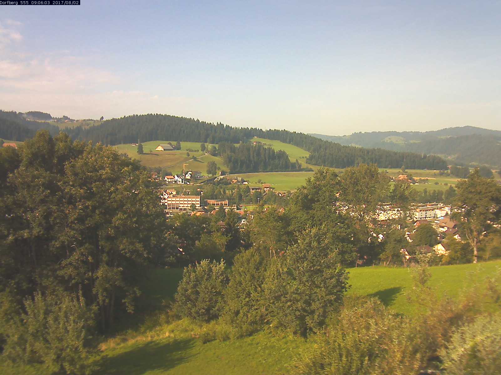 Webcam-Bild: Aussicht vom Dorfberg in Langnau 20170802-090602
