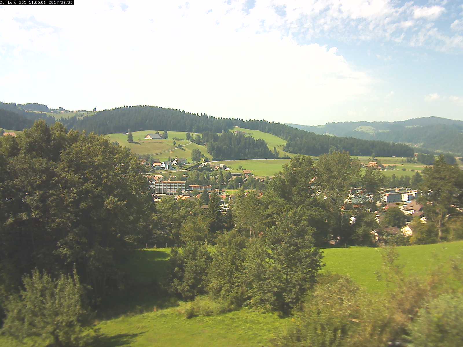 Webcam-Bild: Aussicht vom Dorfberg in Langnau 20170802-110601