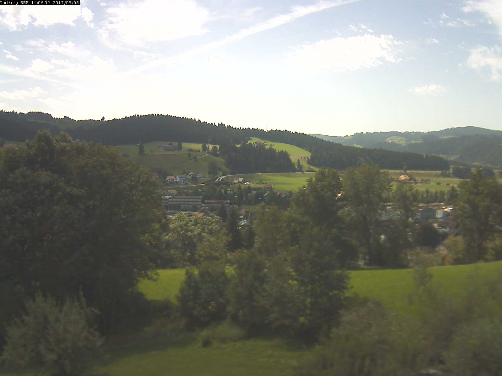 Webcam-Bild: Aussicht vom Dorfberg in Langnau 20170803-140601