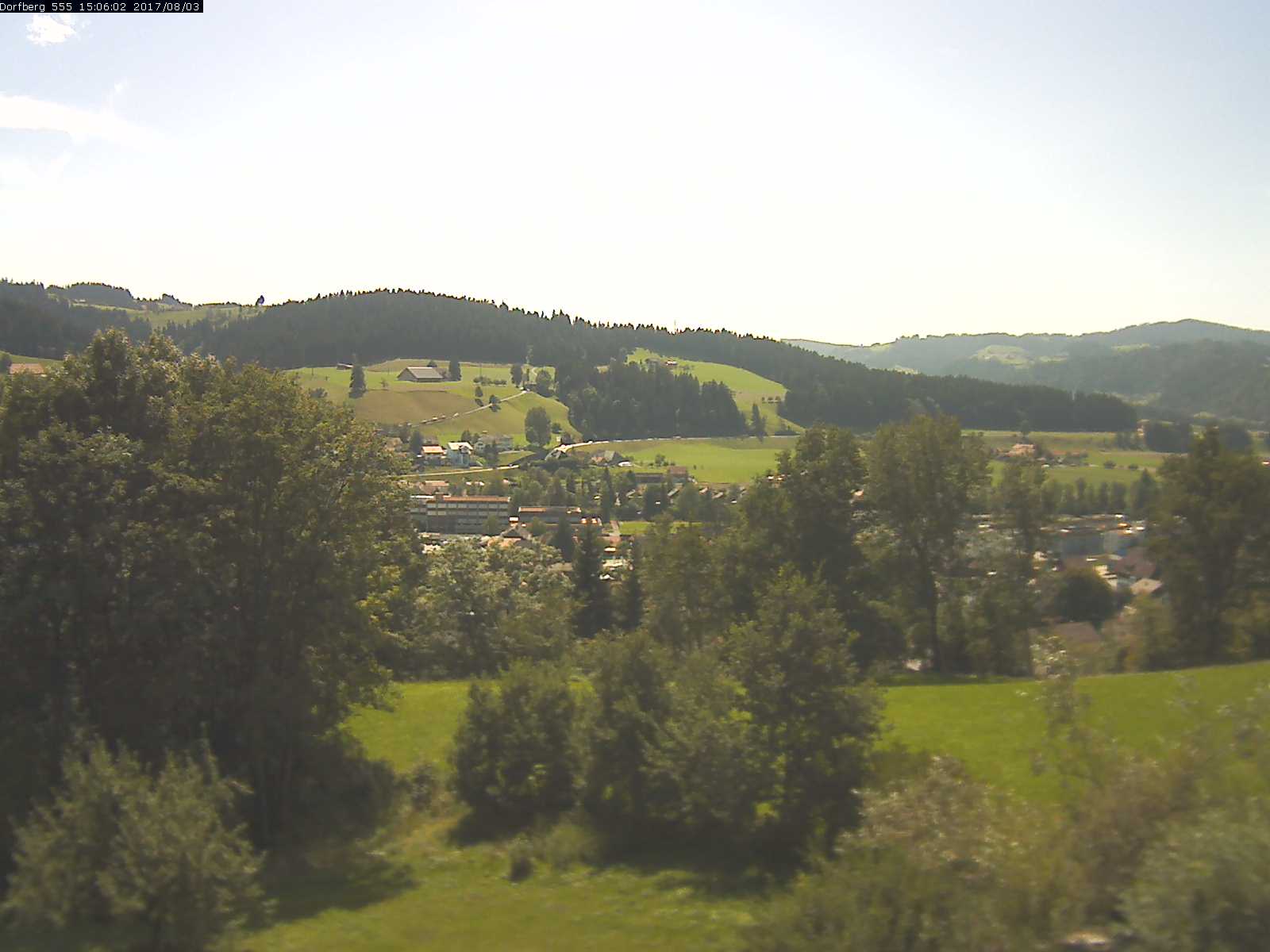 Webcam-Bild: Aussicht vom Dorfberg in Langnau 20170803-150601