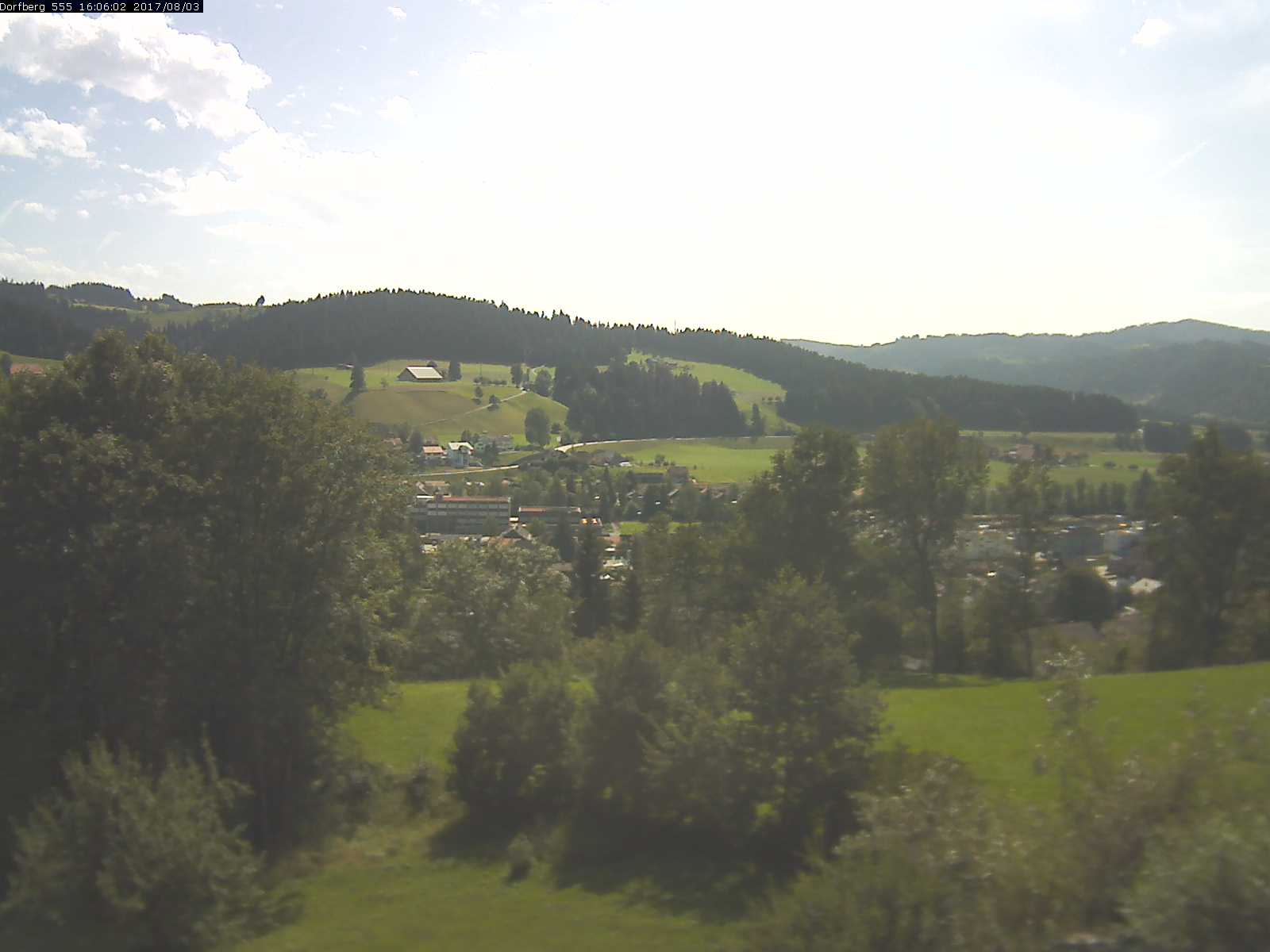 Webcam-Bild: Aussicht vom Dorfberg in Langnau 20170803-160601