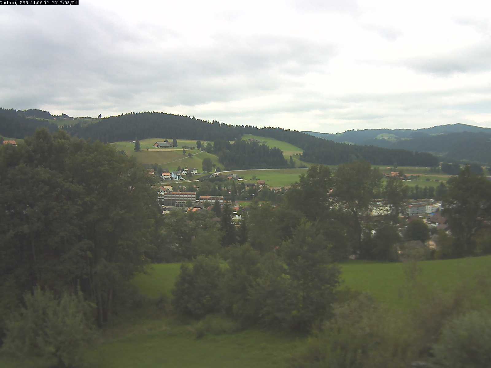 Webcam-Bild: Aussicht vom Dorfberg in Langnau 20170804-110601