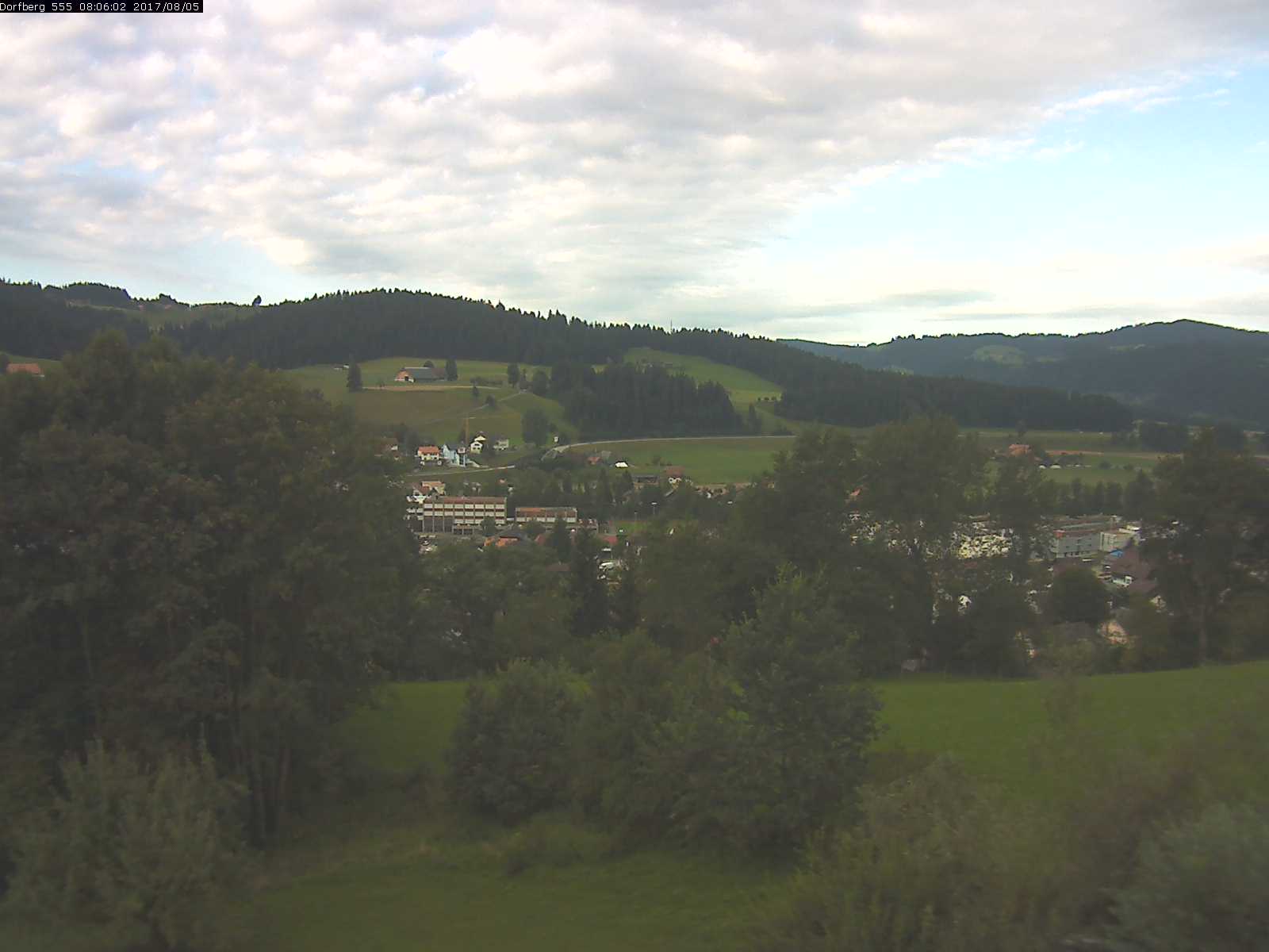 Webcam-Bild: Aussicht vom Dorfberg in Langnau 20170805-080601