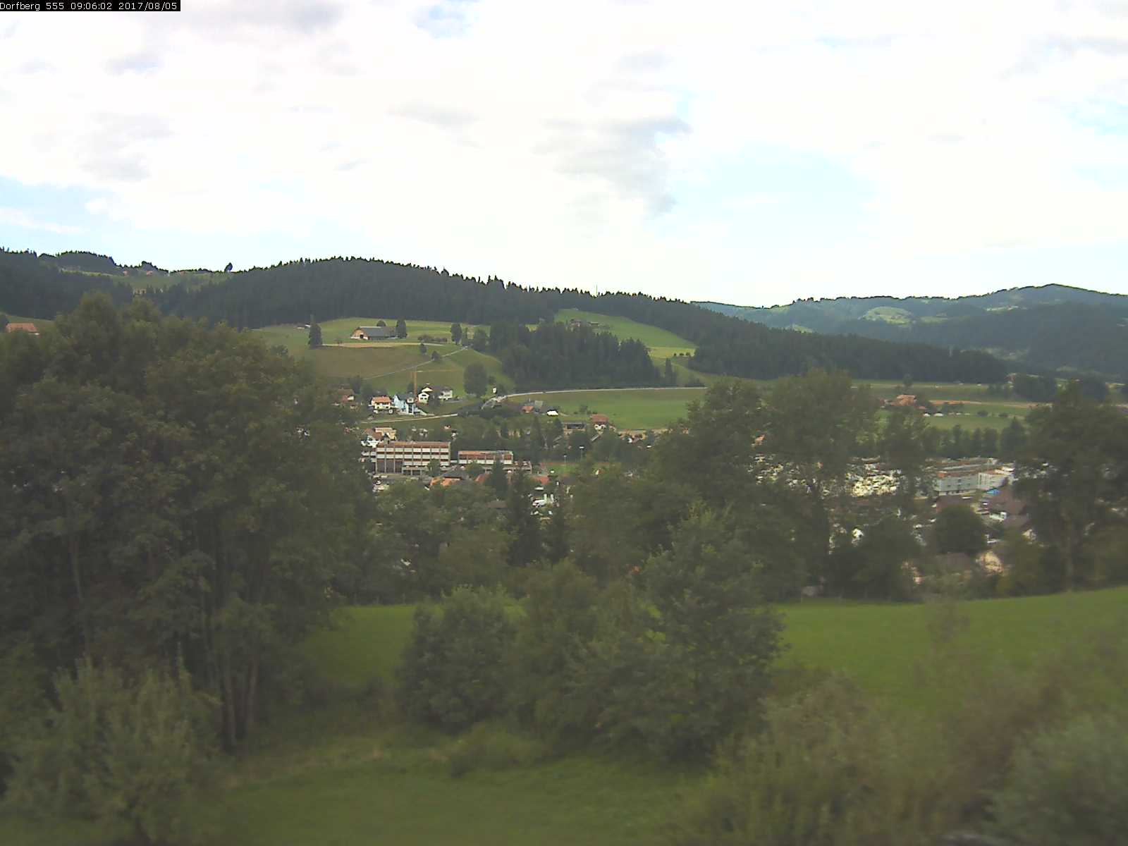 Webcam-Bild: Aussicht vom Dorfberg in Langnau 20170805-090601