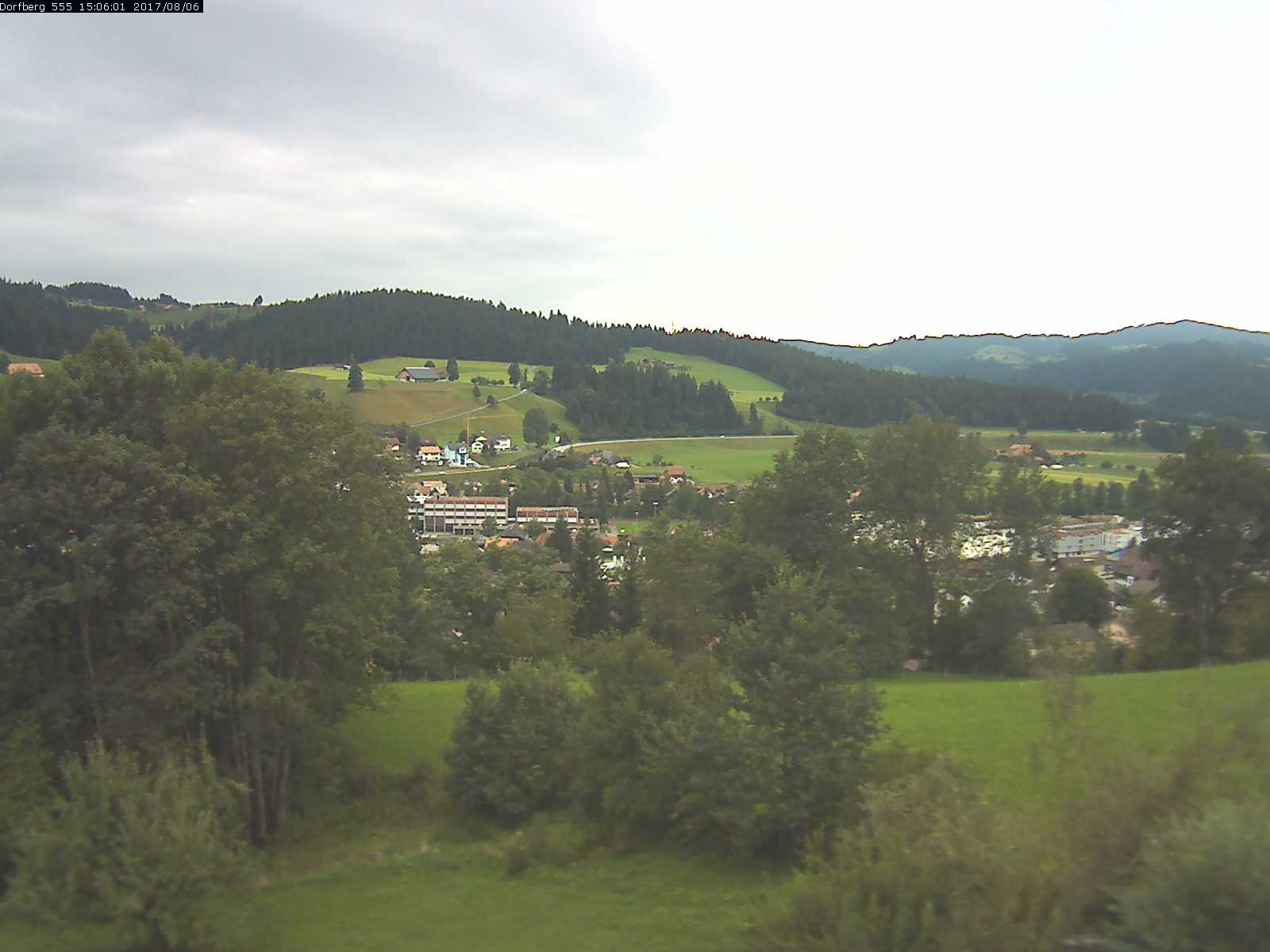 Webcam-Bild: Aussicht vom Dorfberg in Langnau 20170806-150601