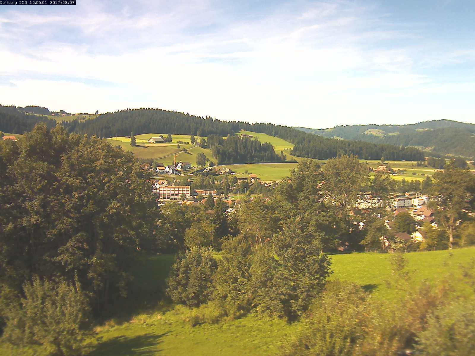 Webcam-Bild: Aussicht vom Dorfberg in Langnau 20170807-100601