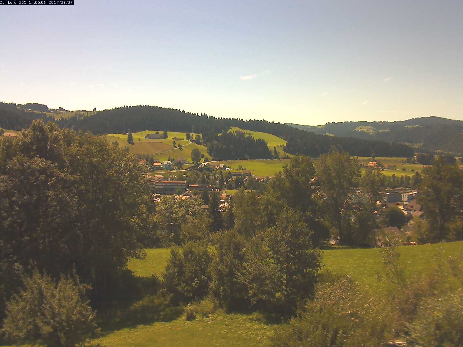 Webcam-Bild: Aussicht vom Dorfberg in Langnau 20170807-140601