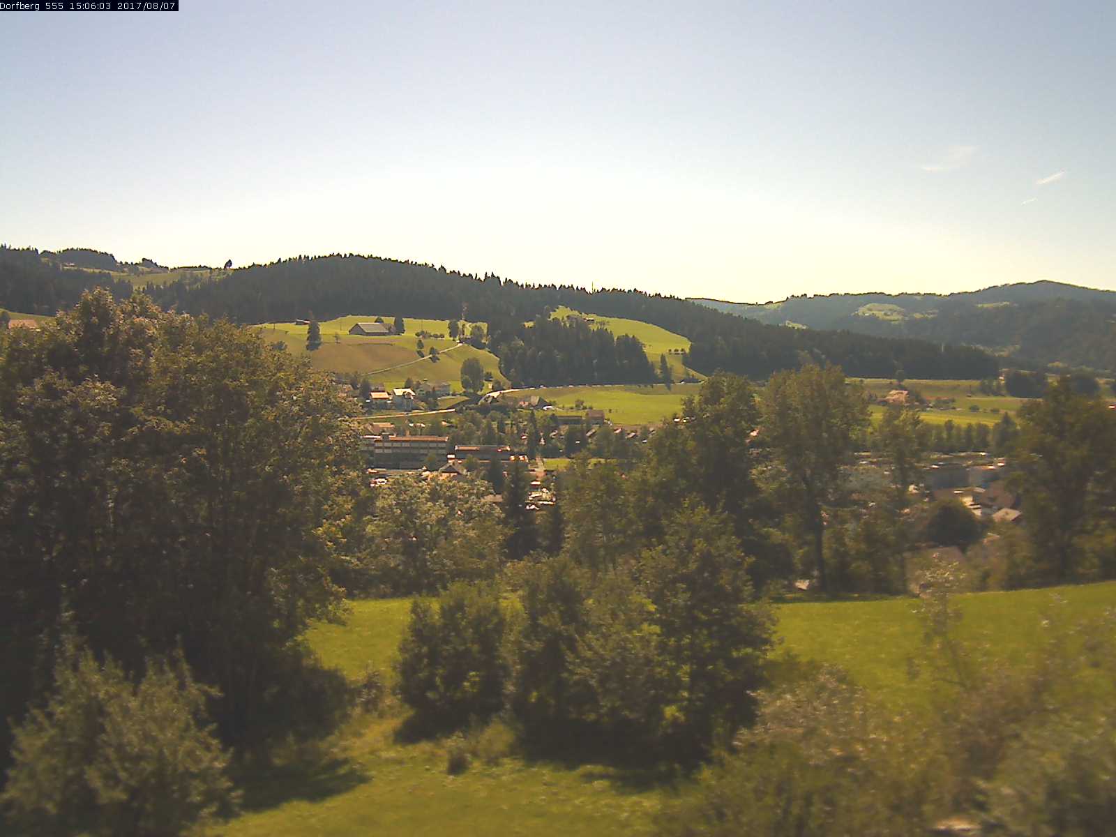 Webcam-Bild: Aussicht vom Dorfberg in Langnau 20170807-150602