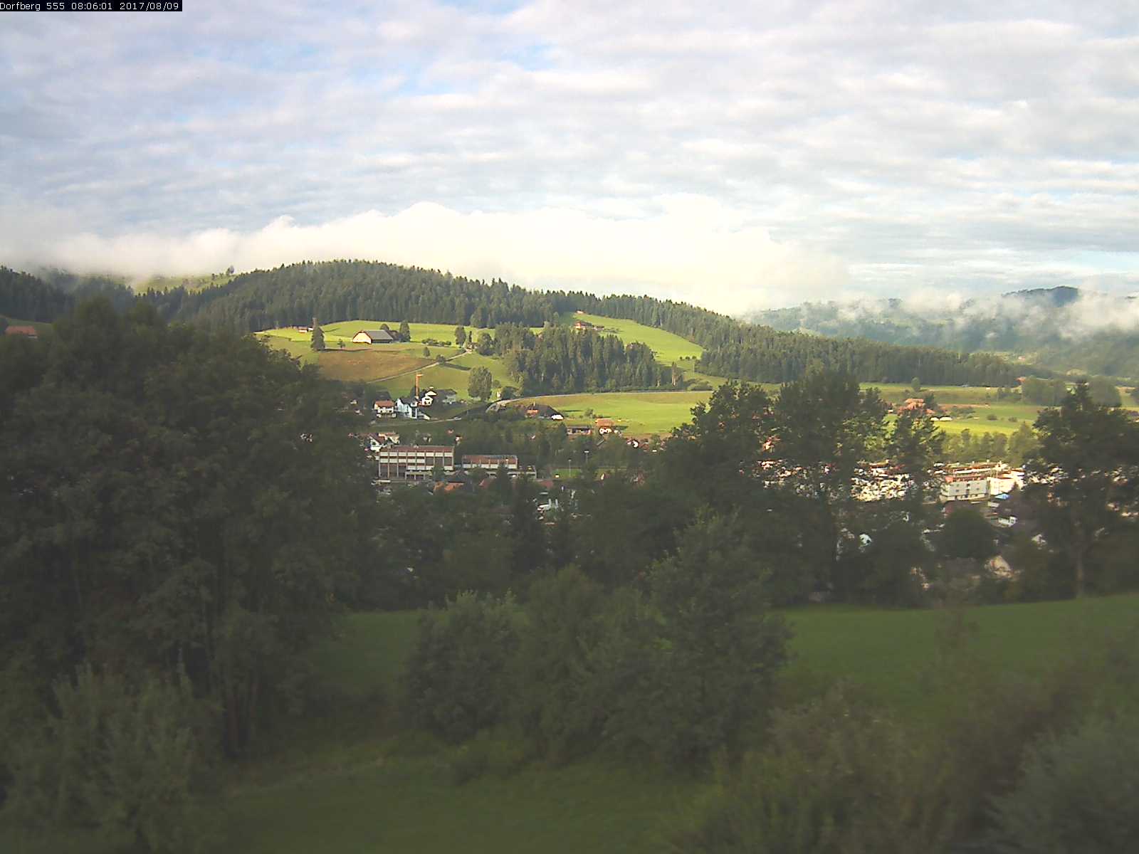 Webcam-Bild: Aussicht vom Dorfberg in Langnau 20170809-080601