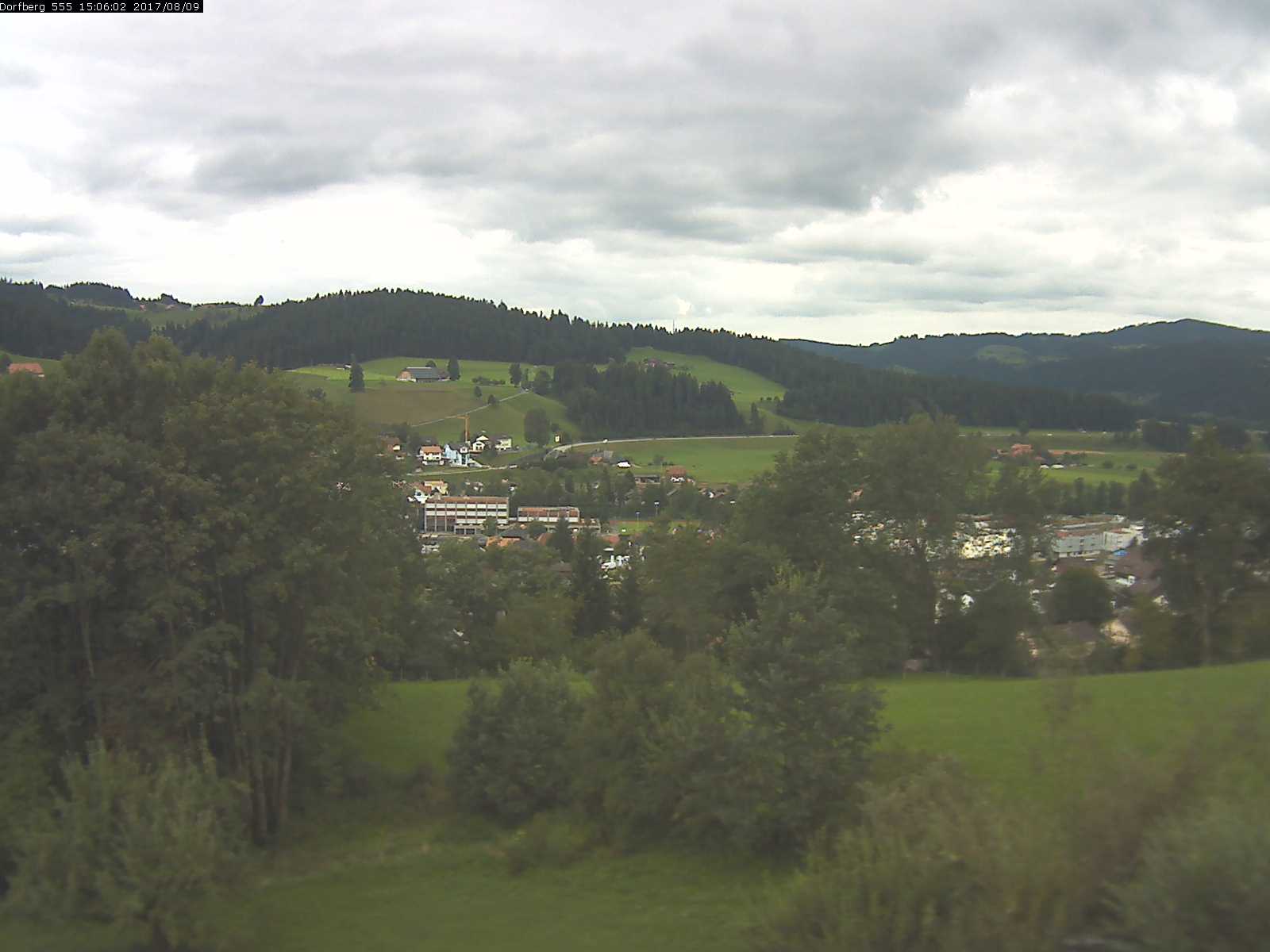 Webcam-Bild: Aussicht vom Dorfberg in Langnau 20170809-150601