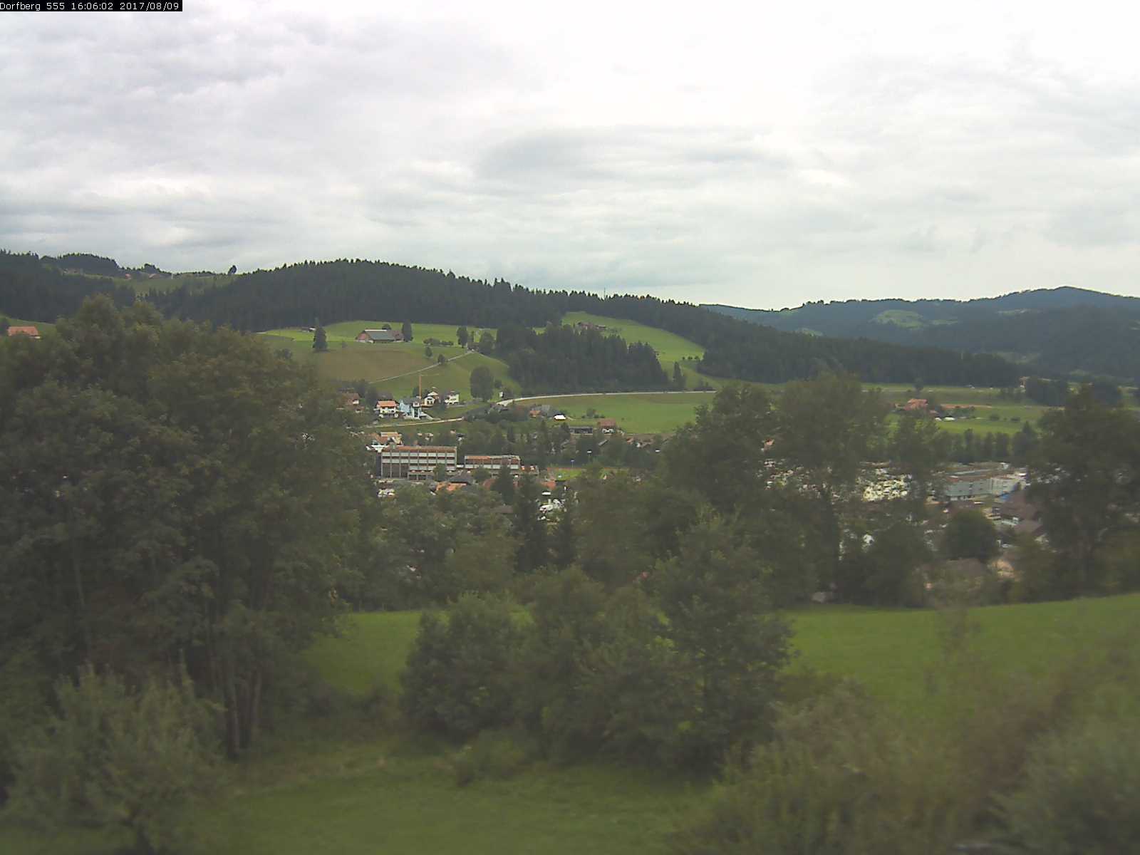 Webcam-Bild: Aussicht vom Dorfberg in Langnau 20170809-160601
