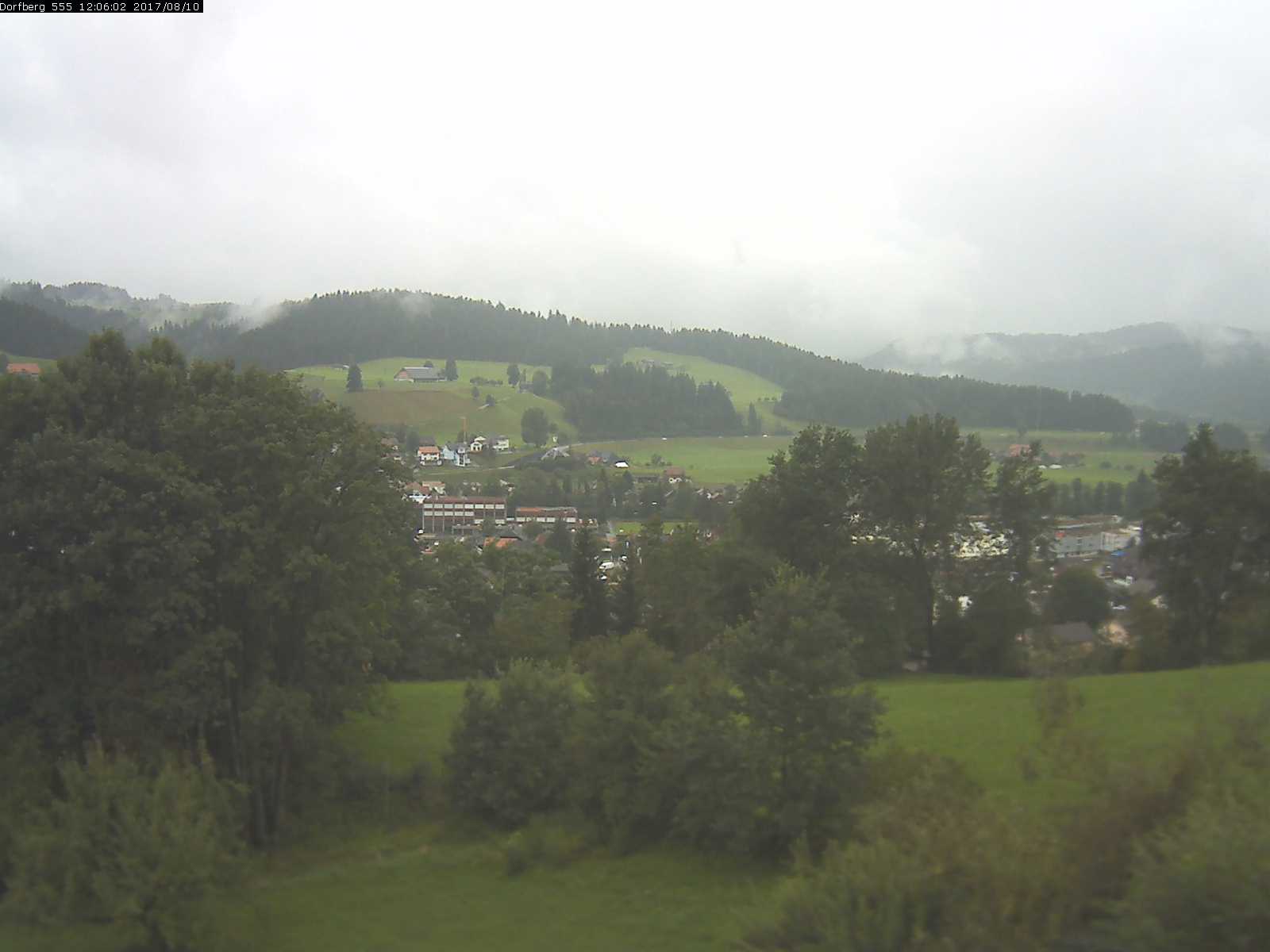 Webcam-Bild: Aussicht vom Dorfberg in Langnau 20170810-120601