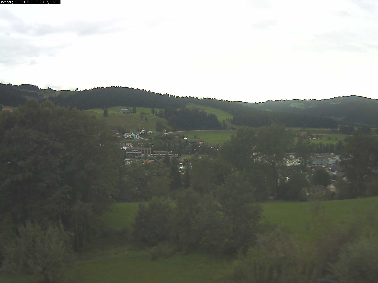 Webcam-Bild: Aussicht vom Dorfberg in Langnau 20170810-180601