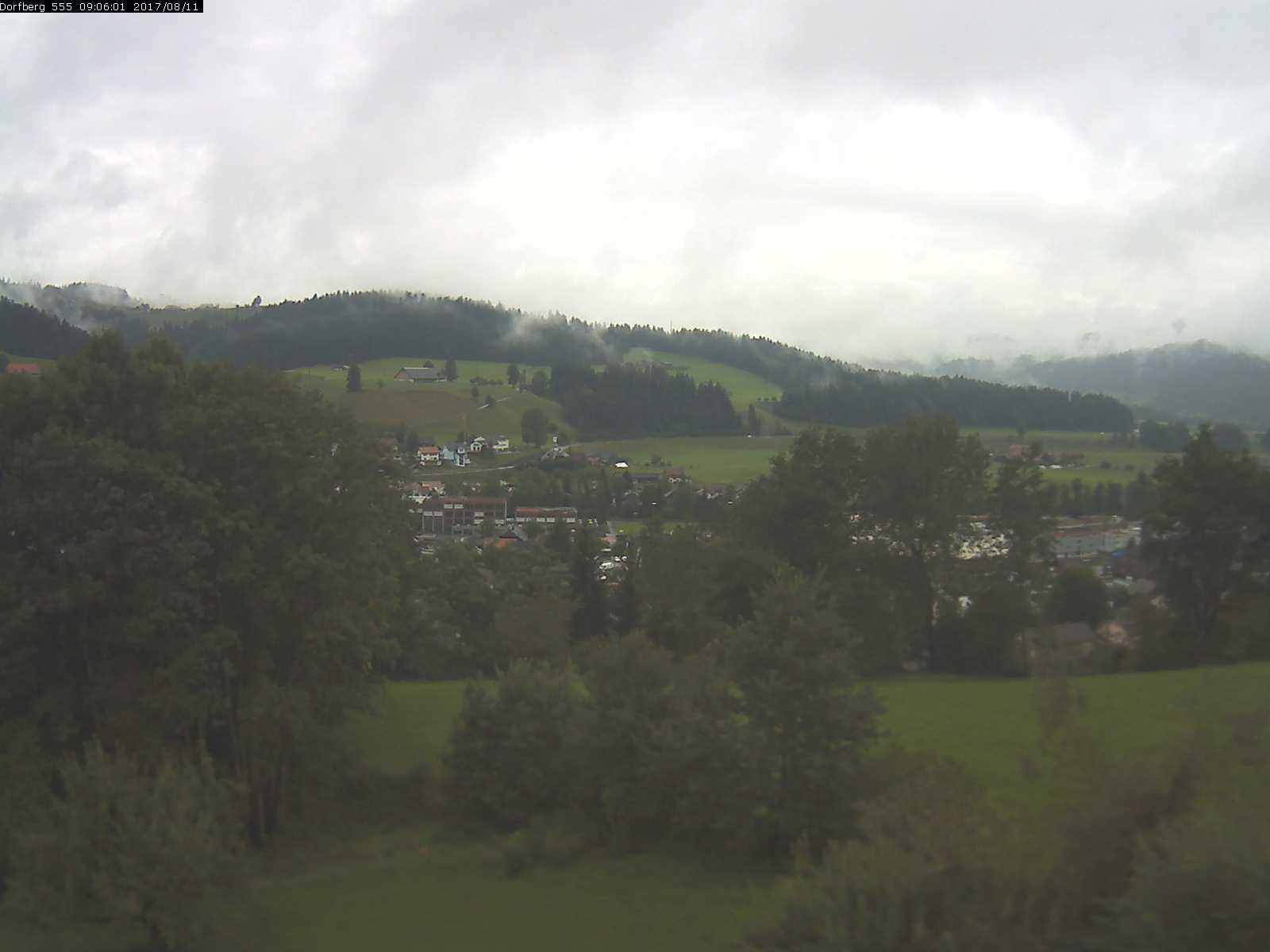 Webcam-Bild: Aussicht vom Dorfberg in Langnau 20170811-090601