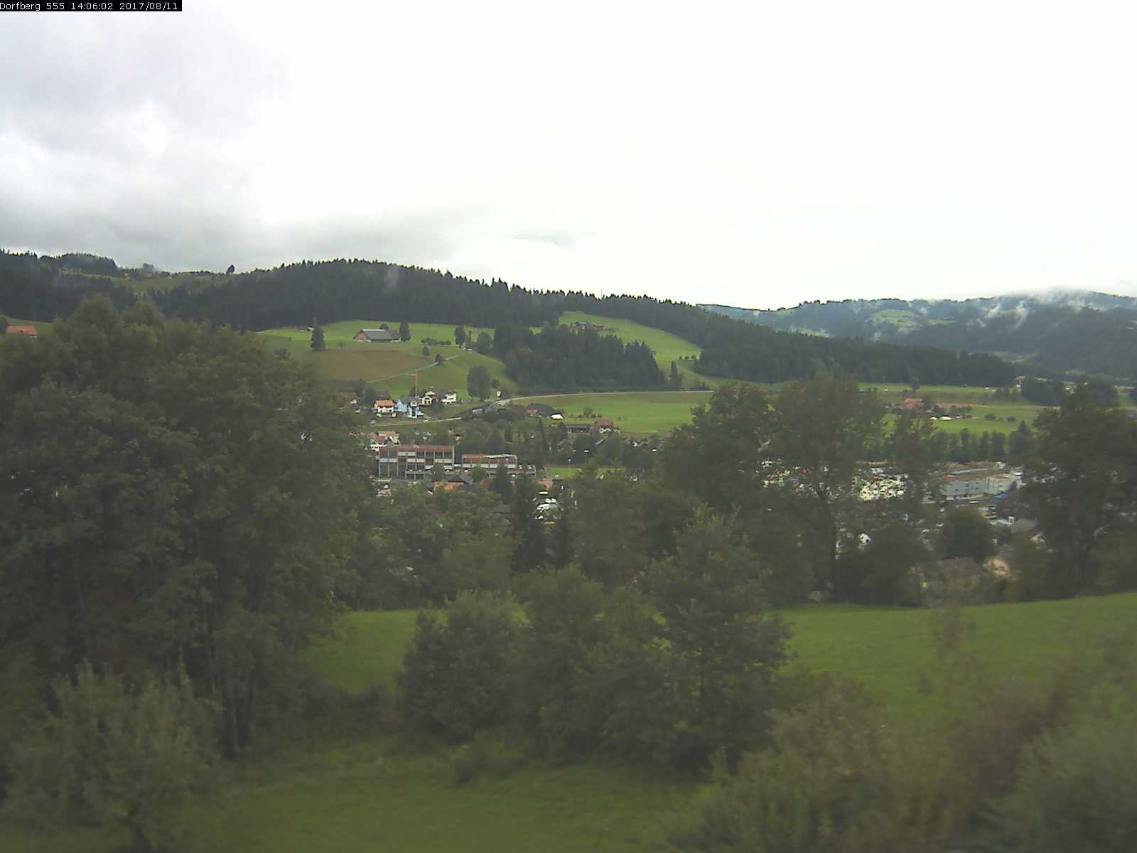 Webcam-Bild: Aussicht vom Dorfberg in Langnau 20170811-140601