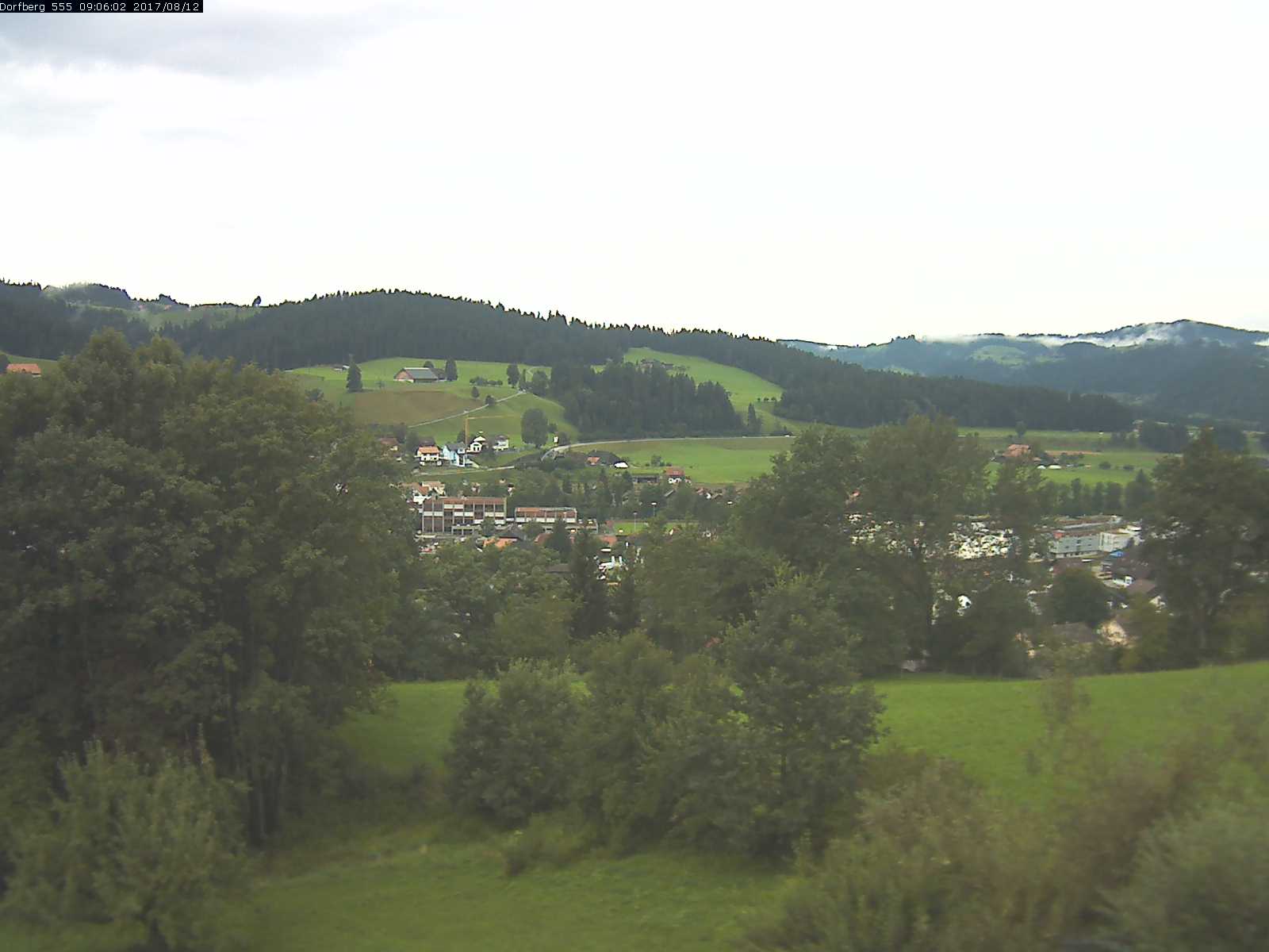 Webcam-Bild: Aussicht vom Dorfberg in Langnau 20170812-090601