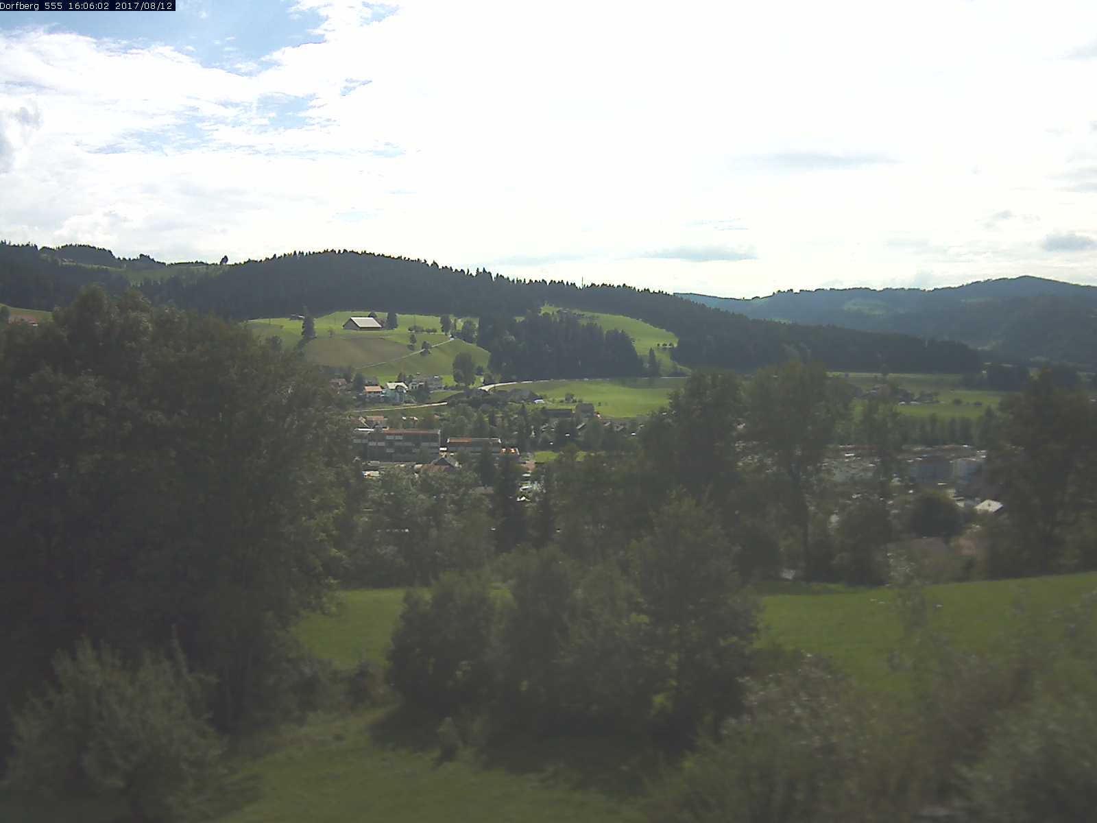 Webcam-Bild: Aussicht vom Dorfberg in Langnau 20170812-160601