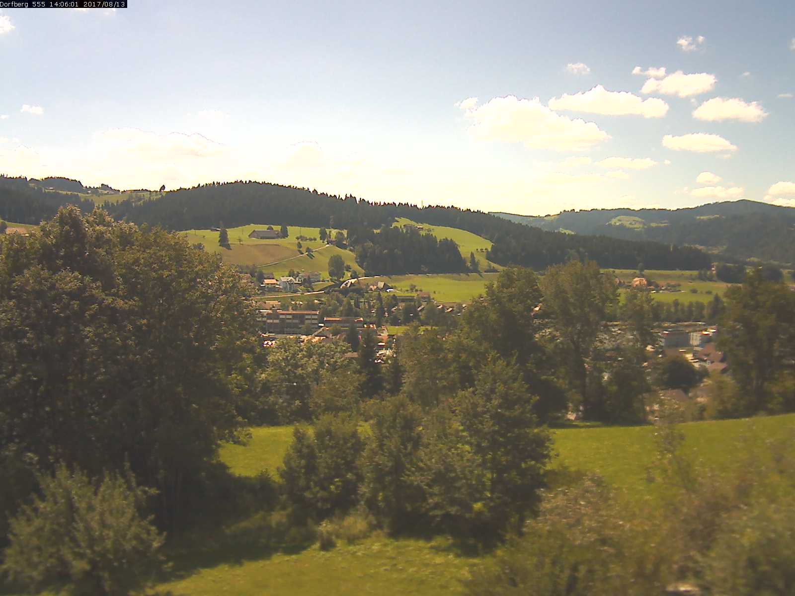 Webcam-Bild: Aussicht vom Dorfberg in Langnau 20170813-140601