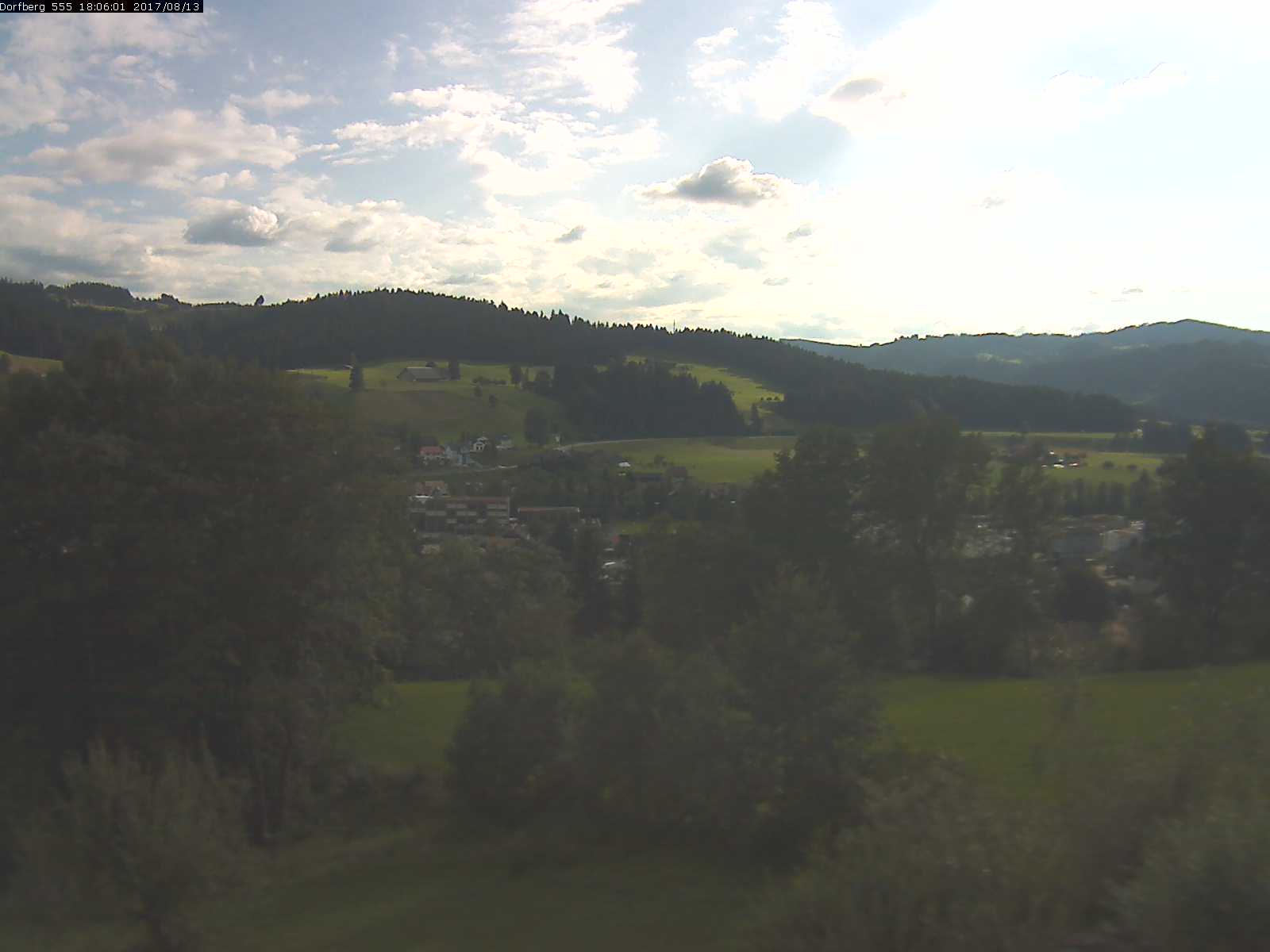 Webcam-Bild: Aussicht vom Dorfberg in Langnau 20170813-180601