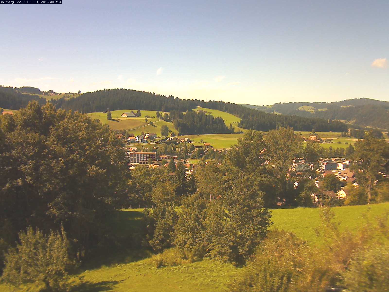 Webcam-Bild: Aussicht vom Dorfberg in Langnau 20170814-110601