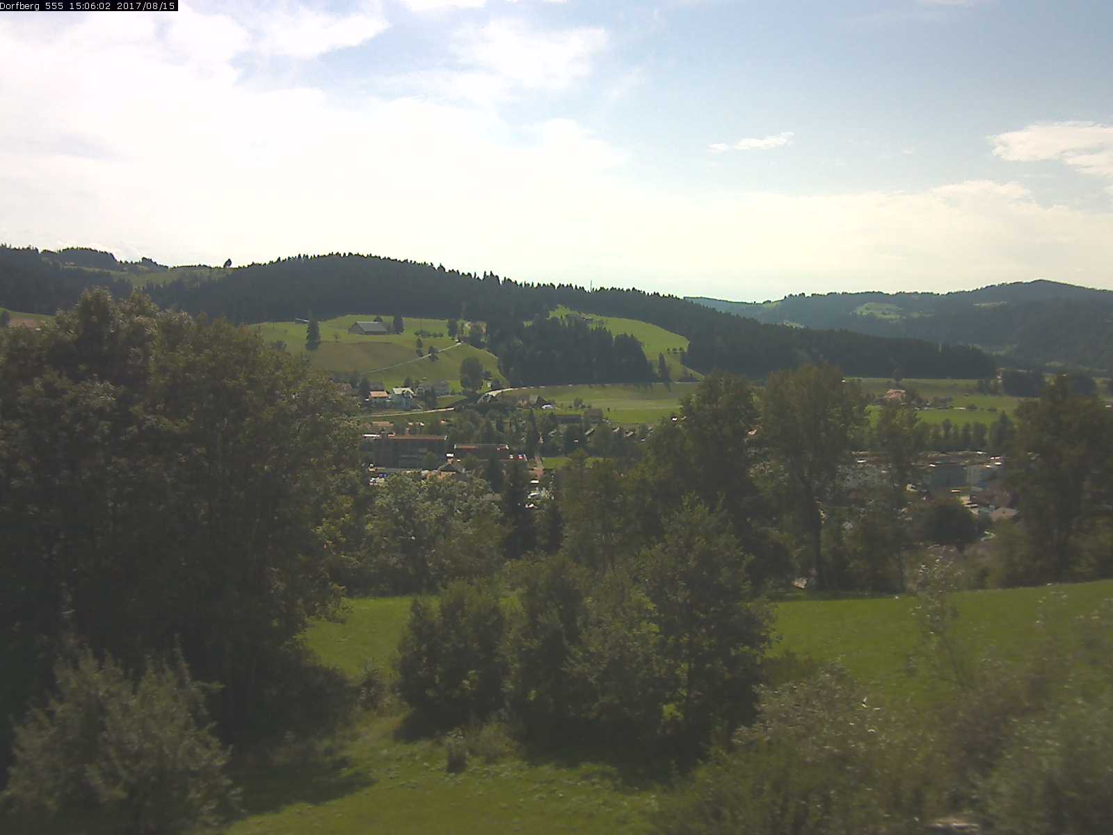 Webcam-Bild: Aussicht vom Dorfberg in Langnau 20170815-150601