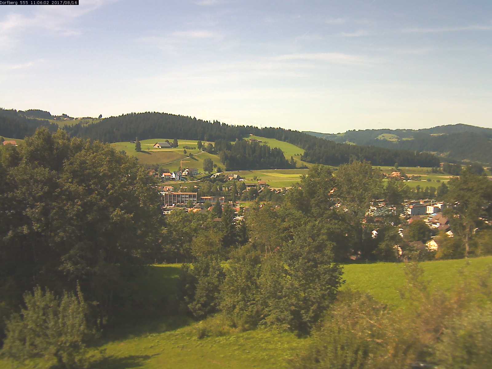 Webcam-Bild: Aussicht vom Dorfberg in Langnau 20170816-110601