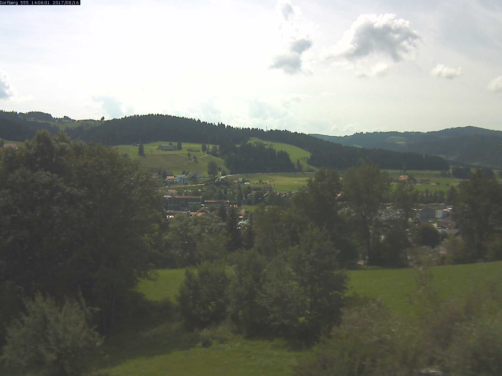 Webcam-Bild: Aussicht vom Dorfberg in Langnau 20170816-140601