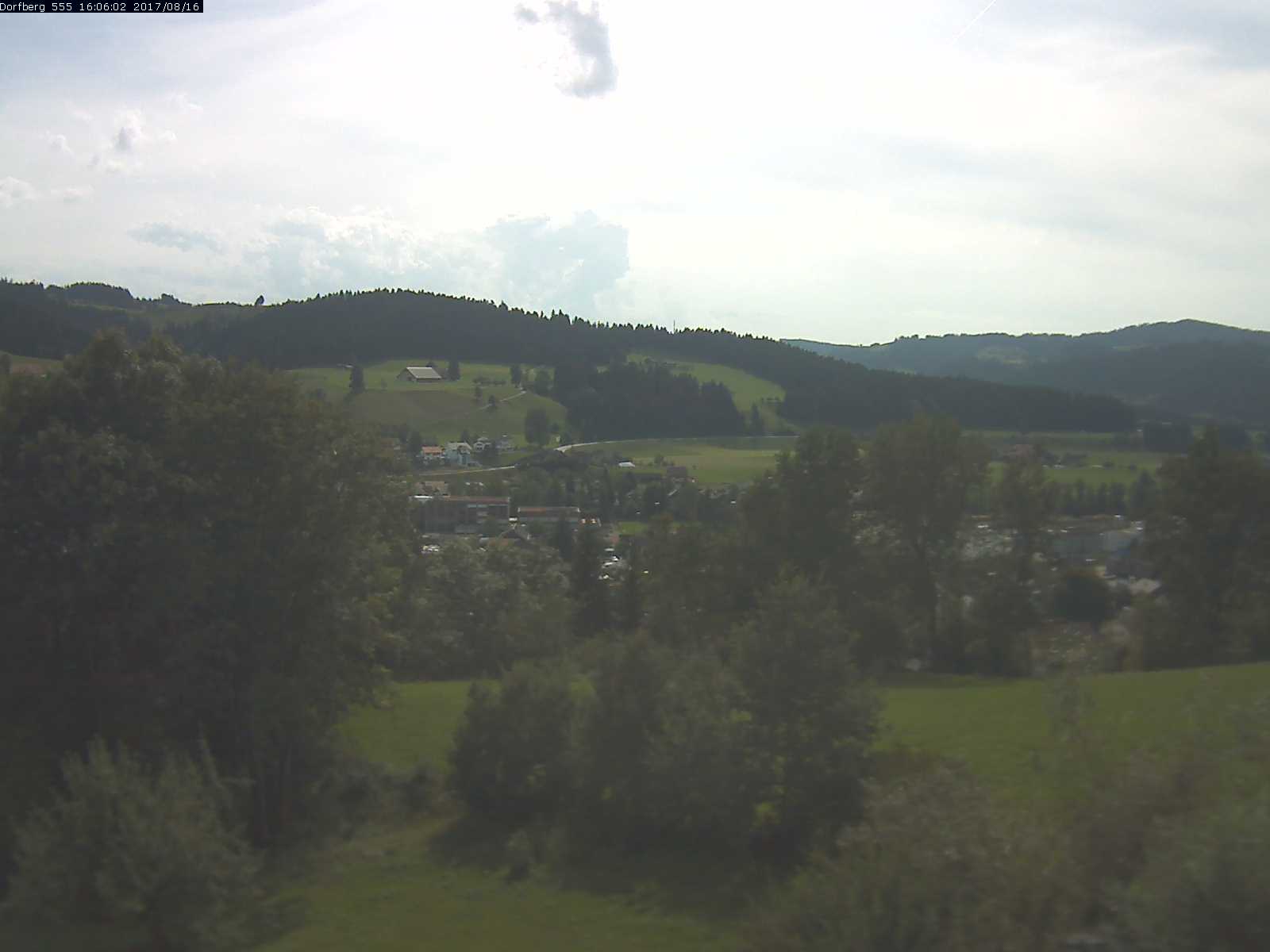 Webcam-Bild: Aussicht vom Dorfberg in Langnau 20170816-160601