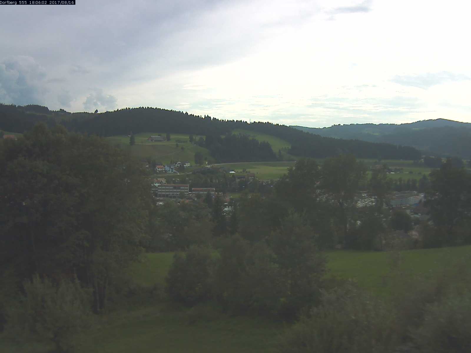 Webcam-Bild: Aussicht vom Dorfberg in Langnau 20170816-180601