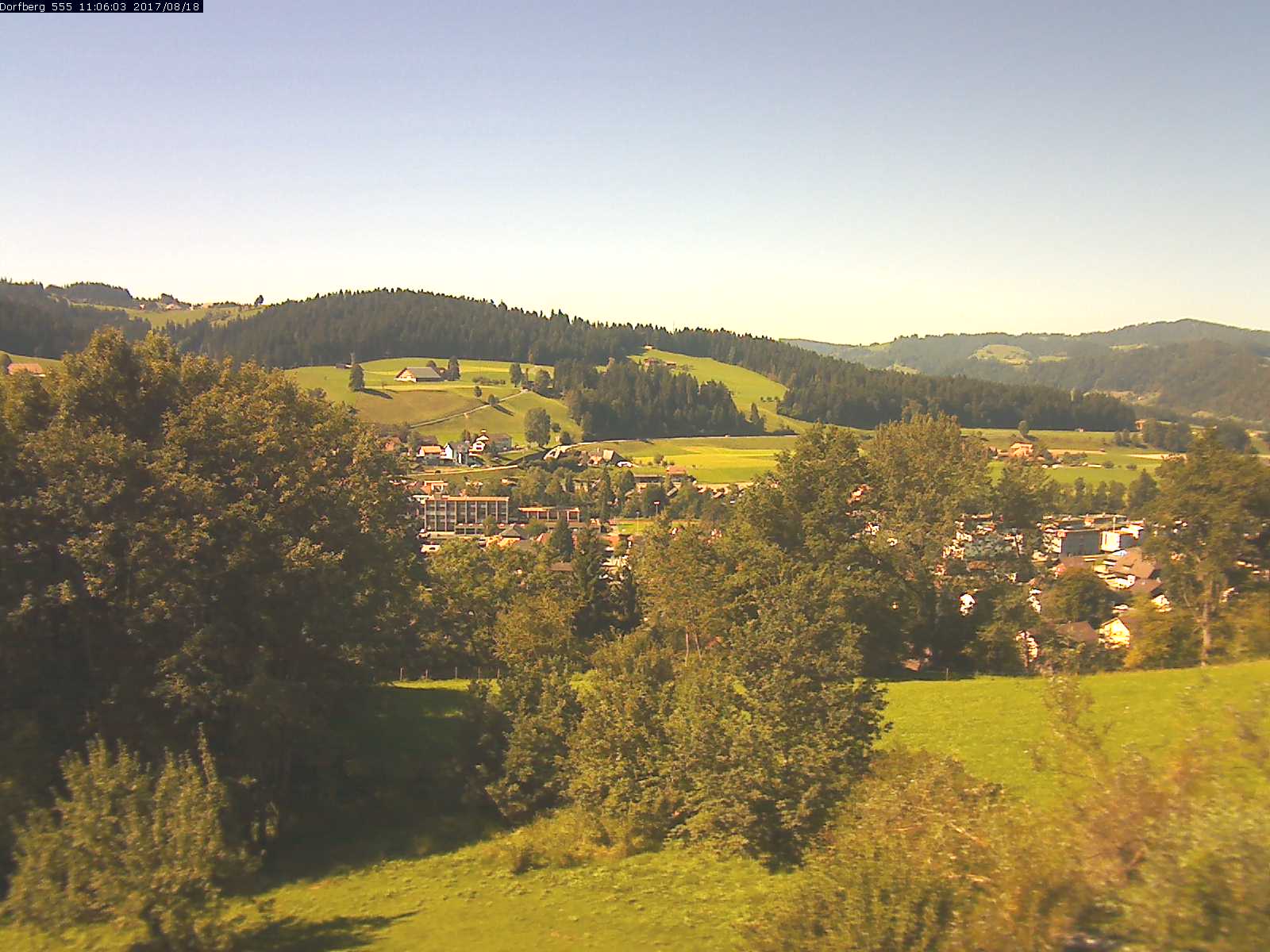 Webcam-Bild: Aussicht vom Dorfberg in Langnau 20170818-110601