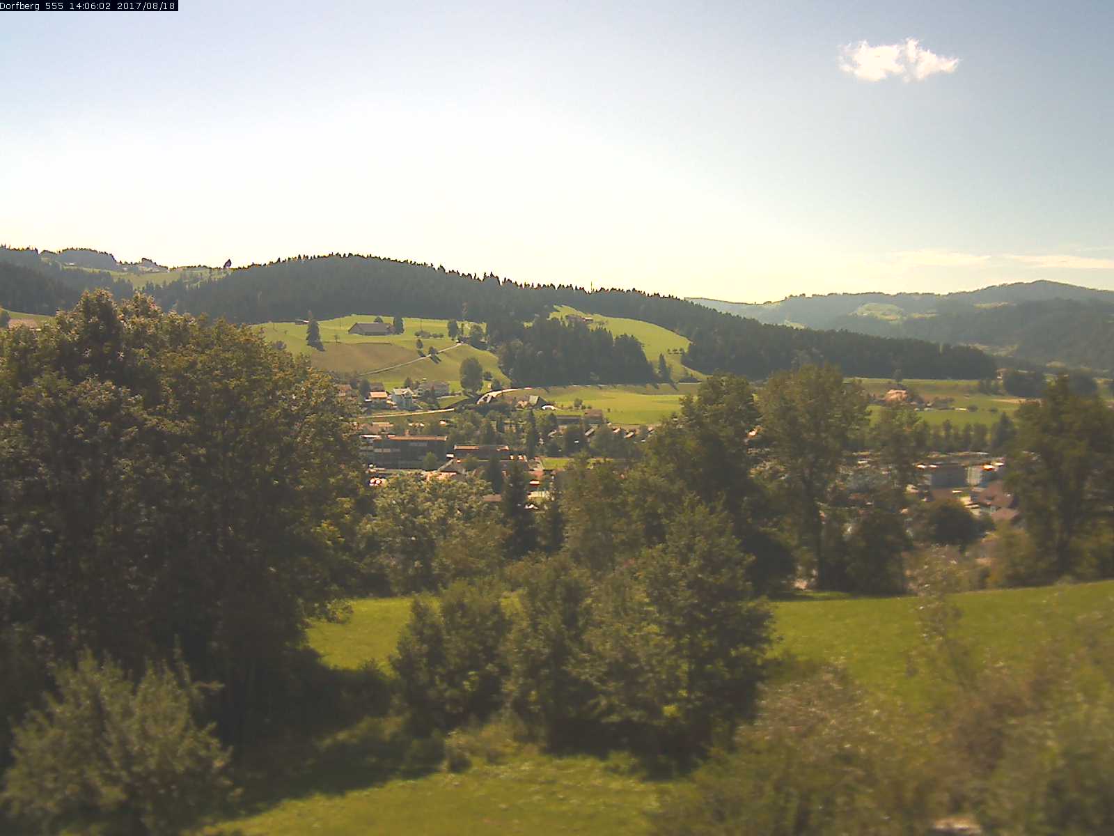 Webcam-Bild: Aussicht vom Dorfberg in Langnau 20170818-140601